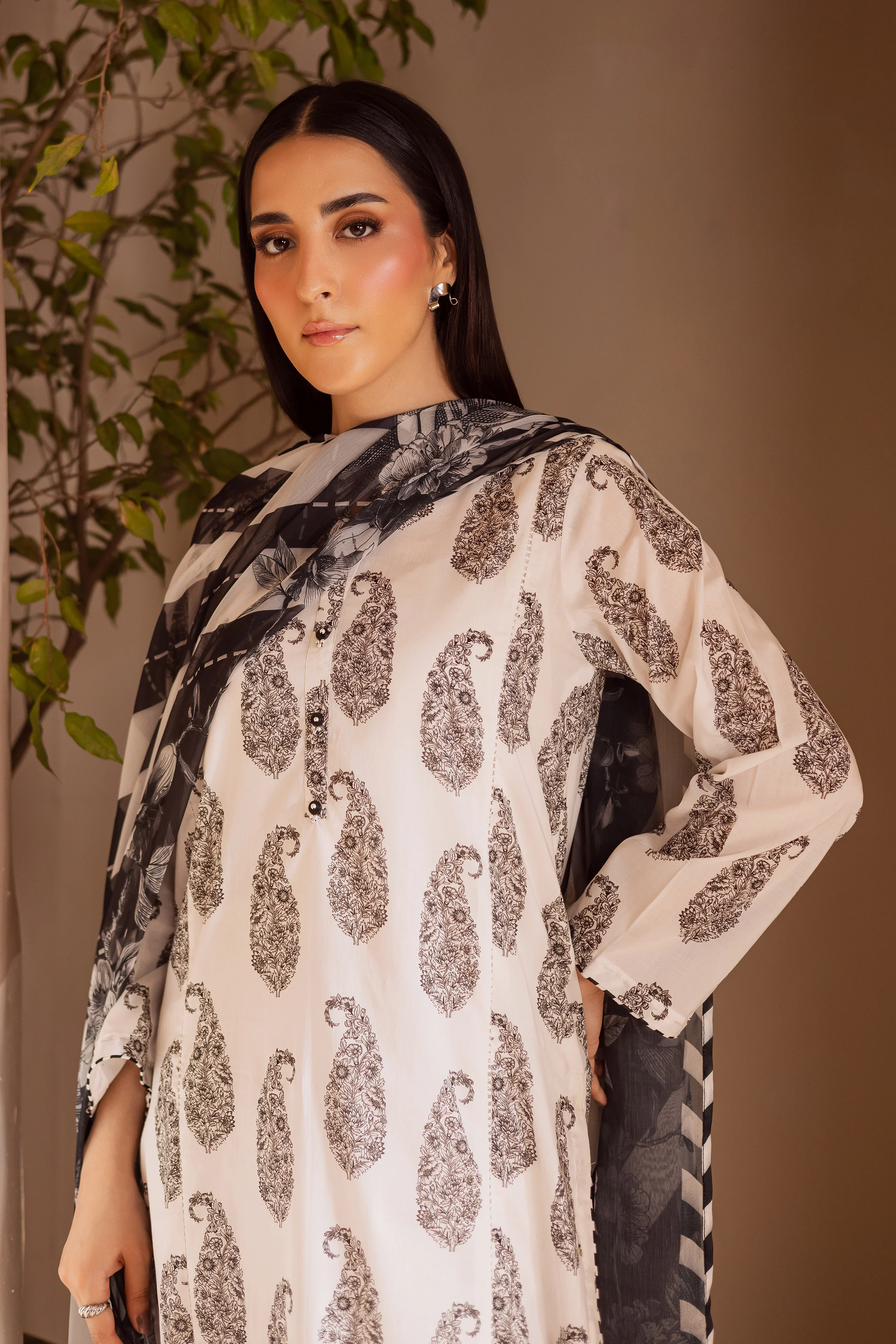 Kakashi 3Pc - Printed Lawn Dress - Image 3
