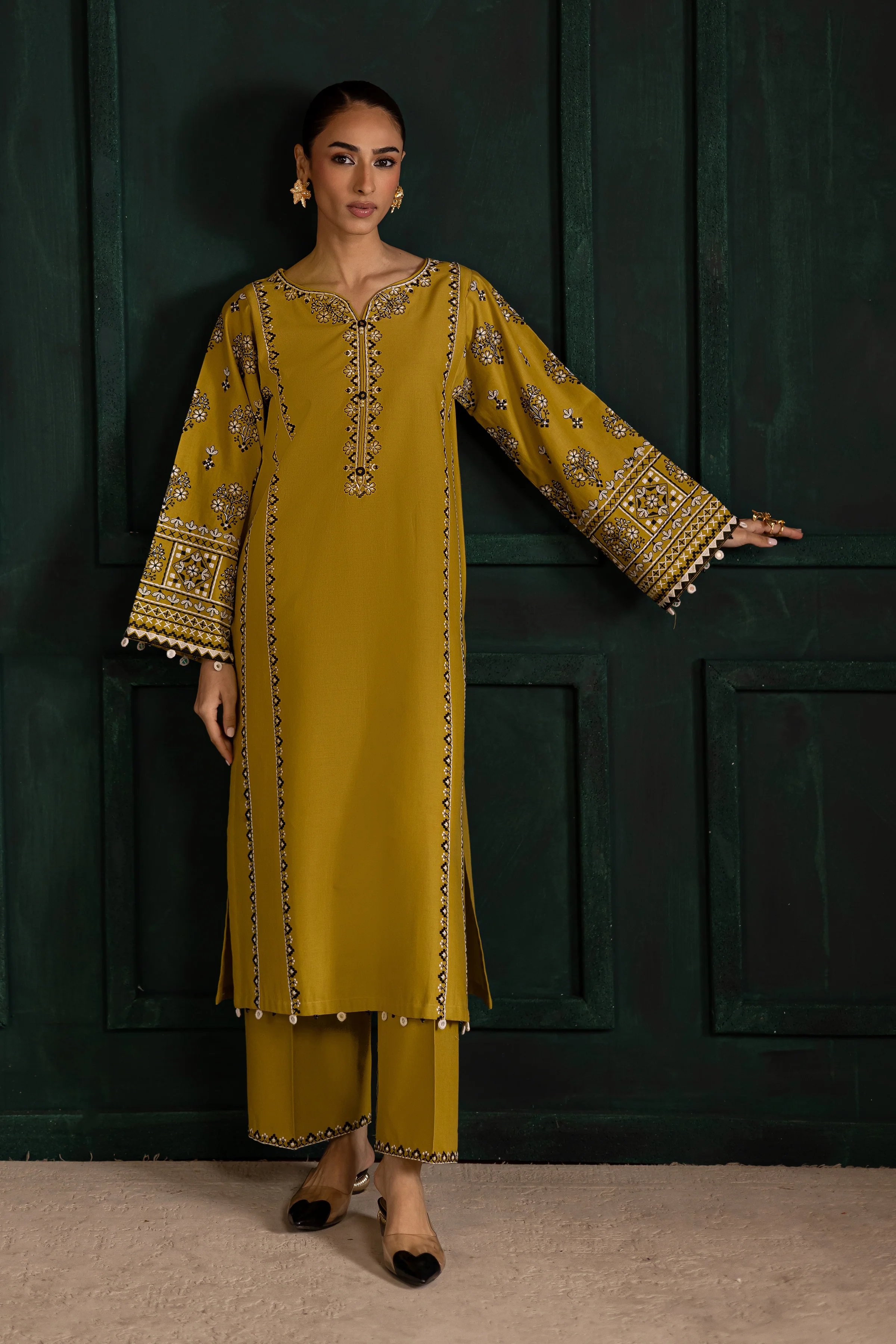 Kantha 2Pc - Embroidered Khaddar Dress - Image 4