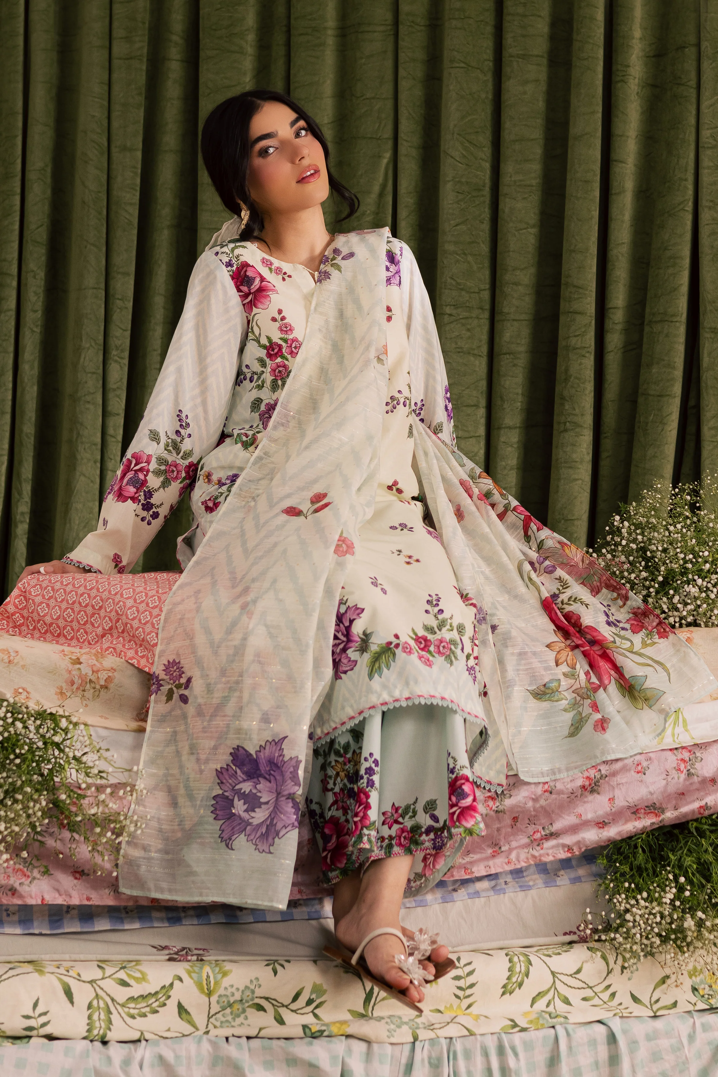 Linch 3Pc - Printed Lawn Dress - Image 4