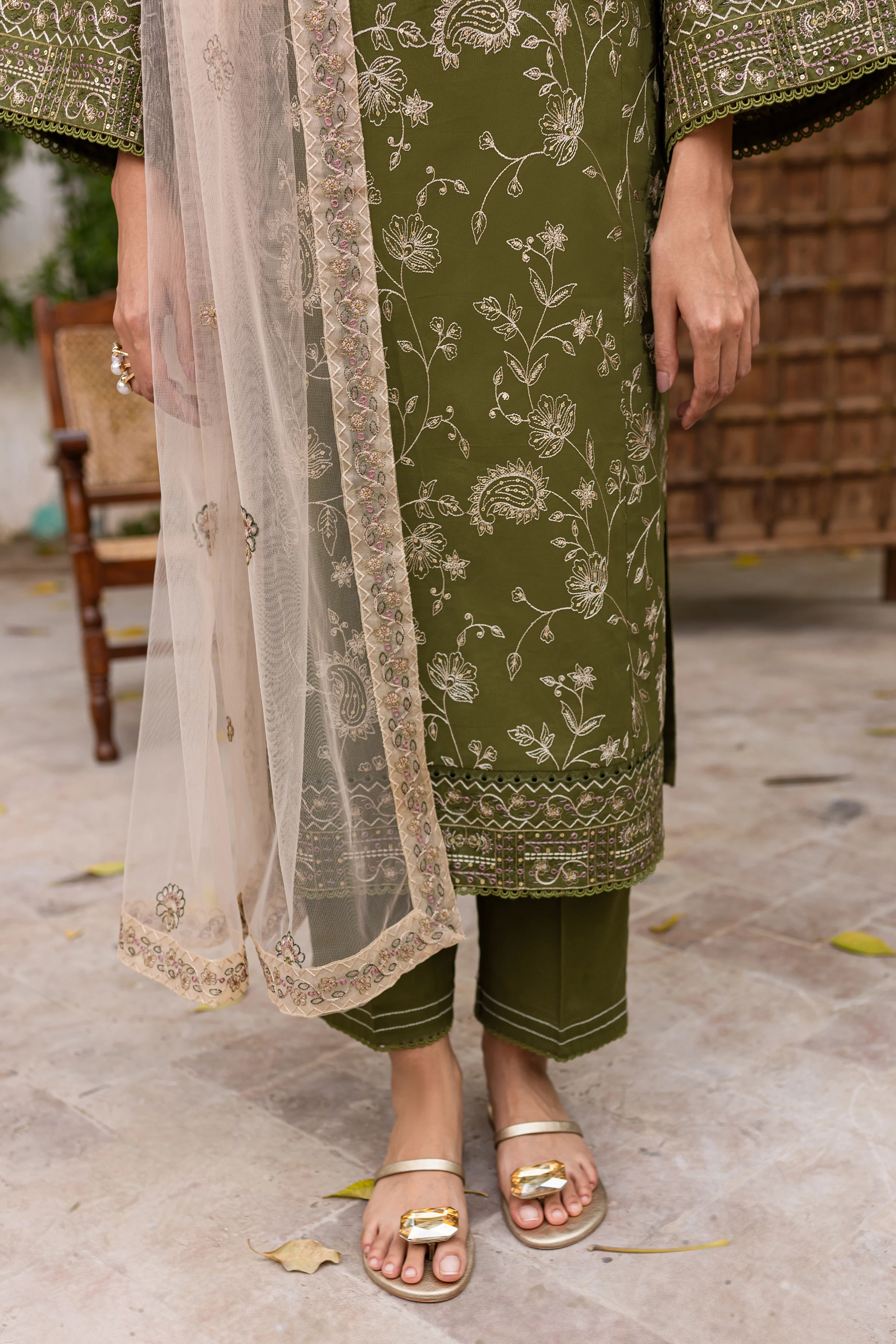 Lubana 3pc - Embroidered Khaddar Dress - Image 8