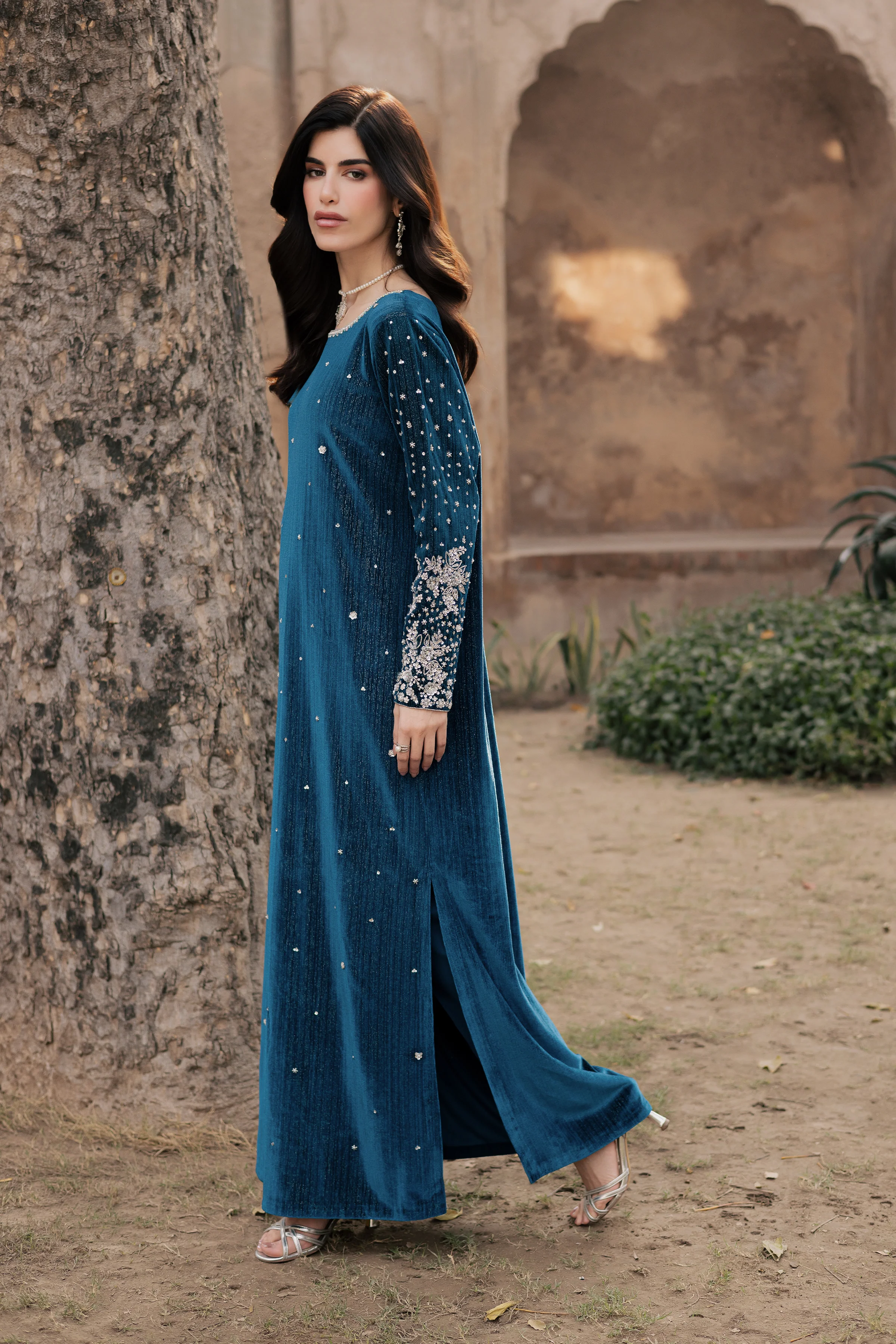 Mandana 2Pc - Velvet Formal Dress - Image 3