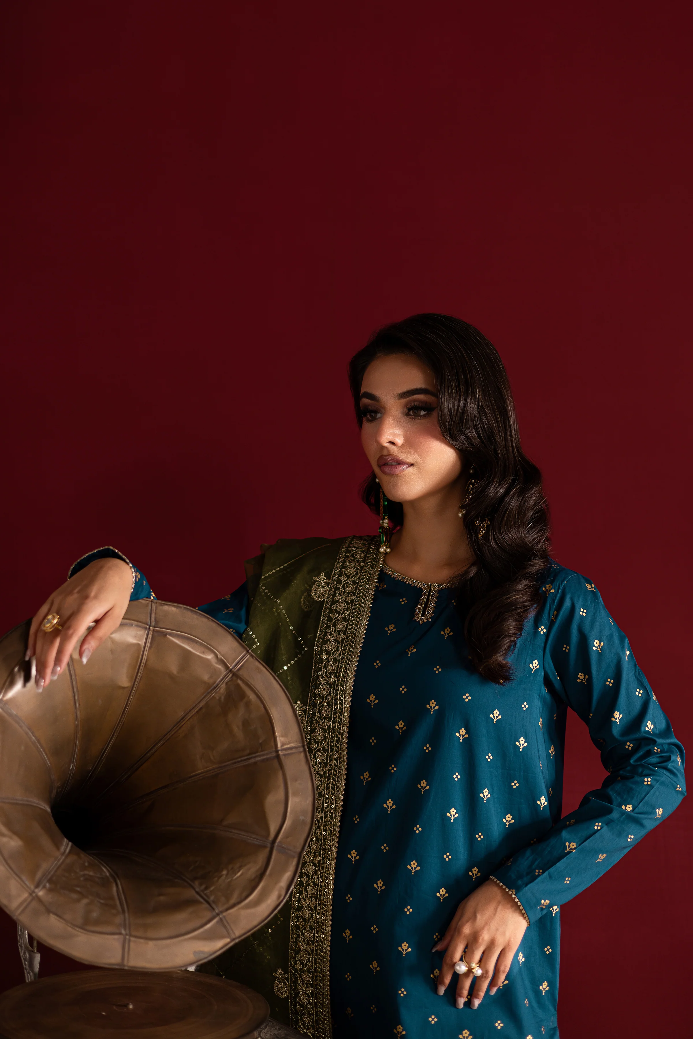 Mavi 3Pc- Festive Luxe Pret - Image 5