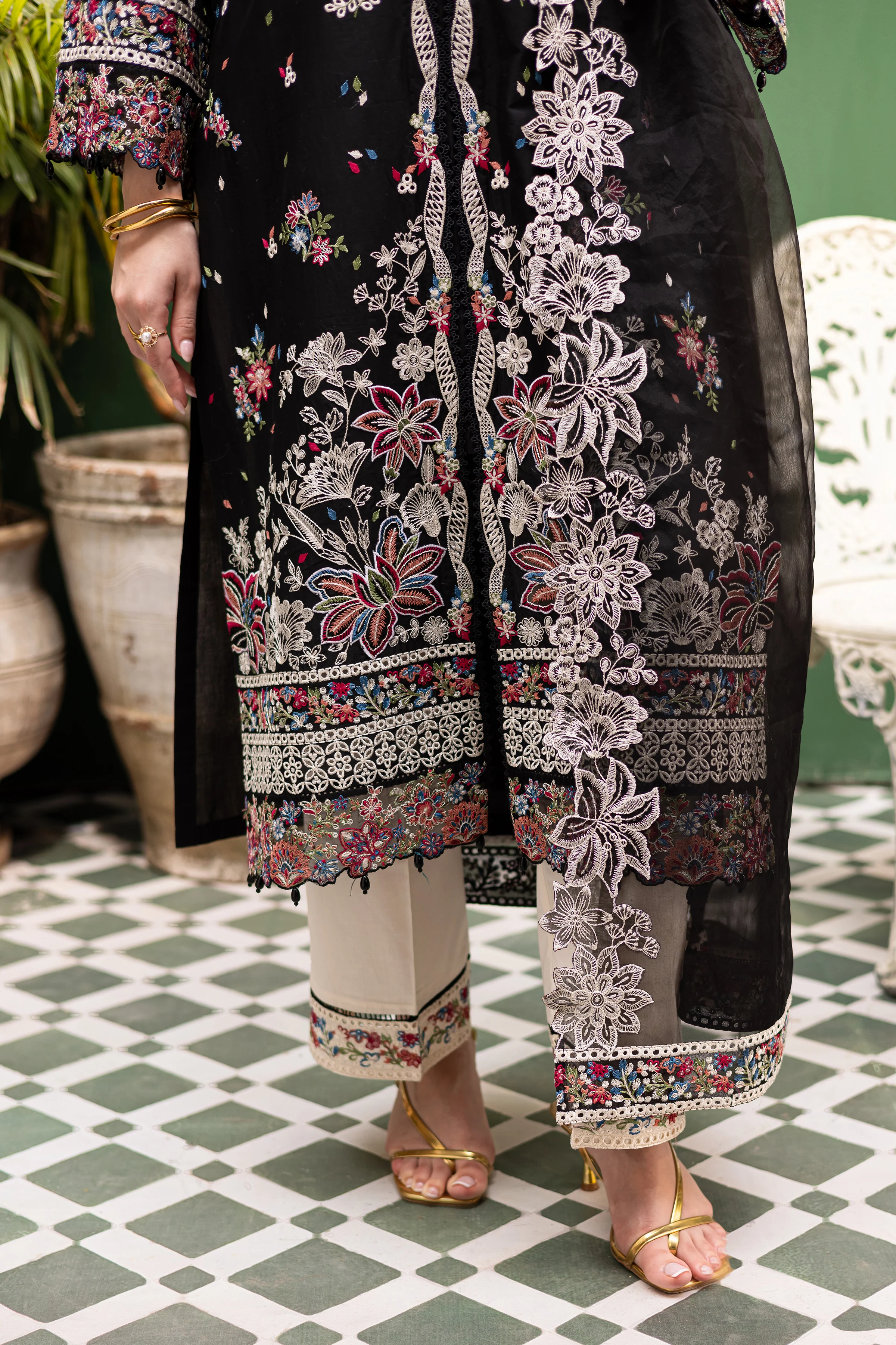Mayal 3Pc - Festive Eid Pret - Image 8