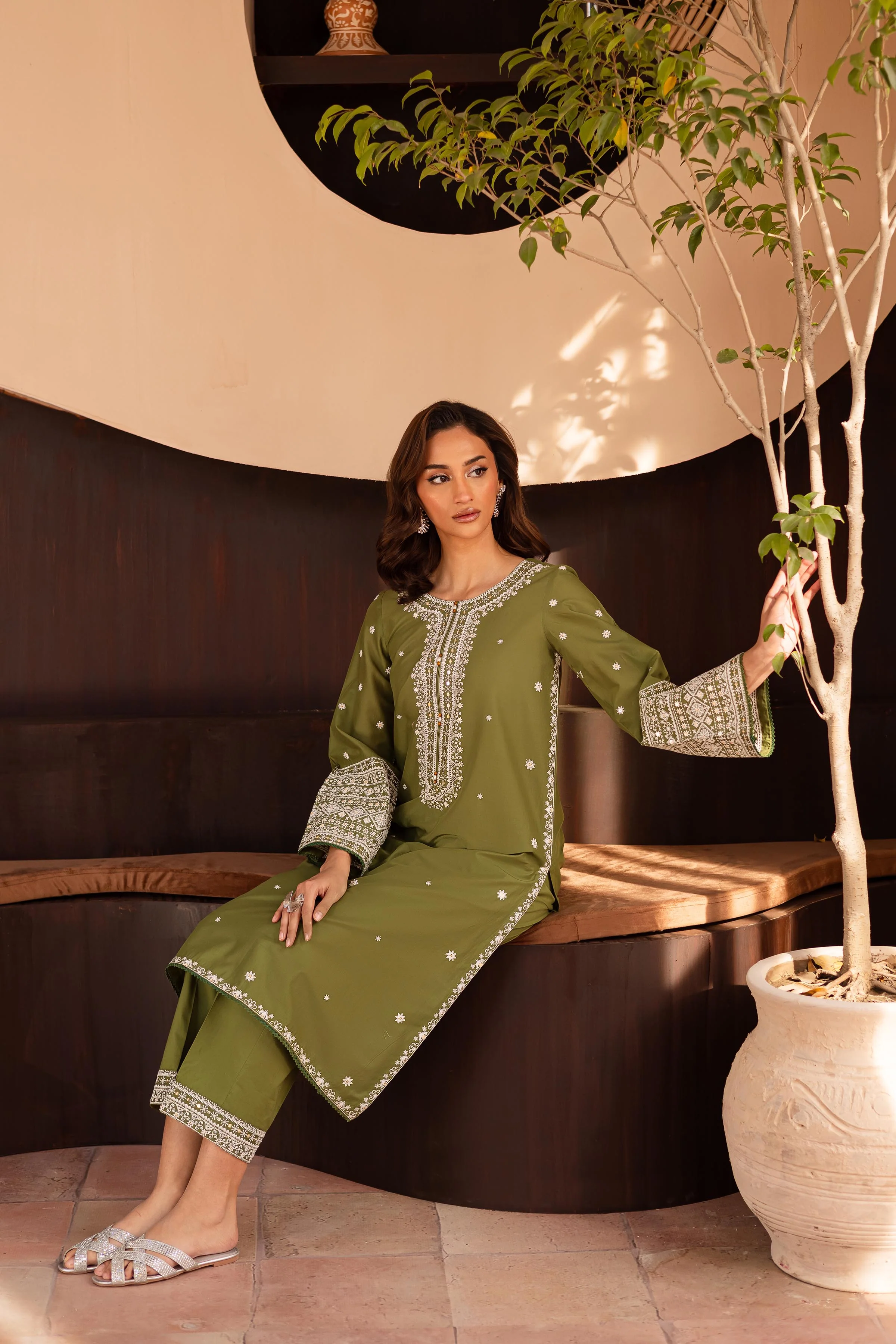 Minaa 2Pc- Embroidered Lawn Dress - Image 4