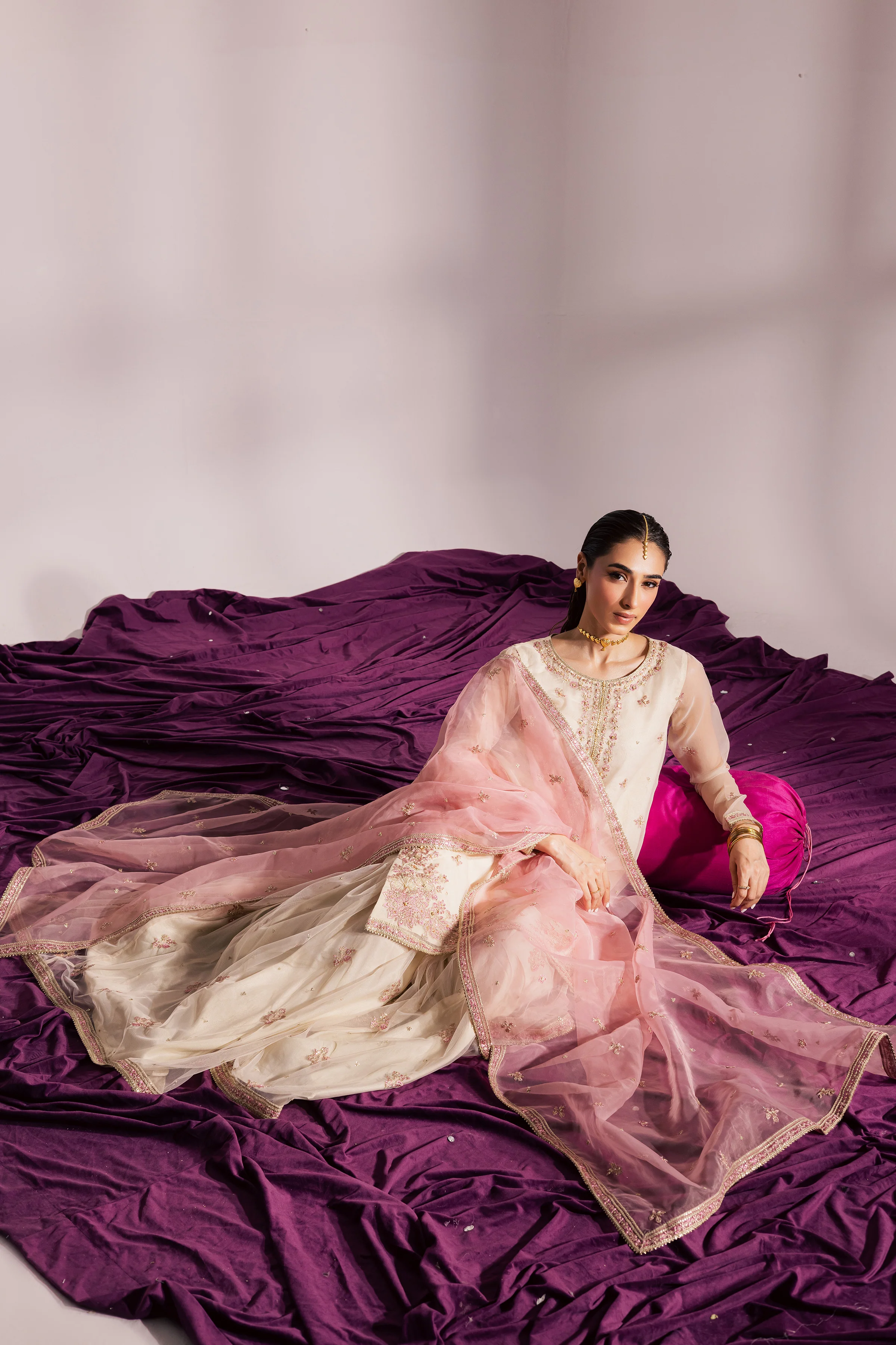Munira 3Pc - Festive Luxe Pret - Image 4