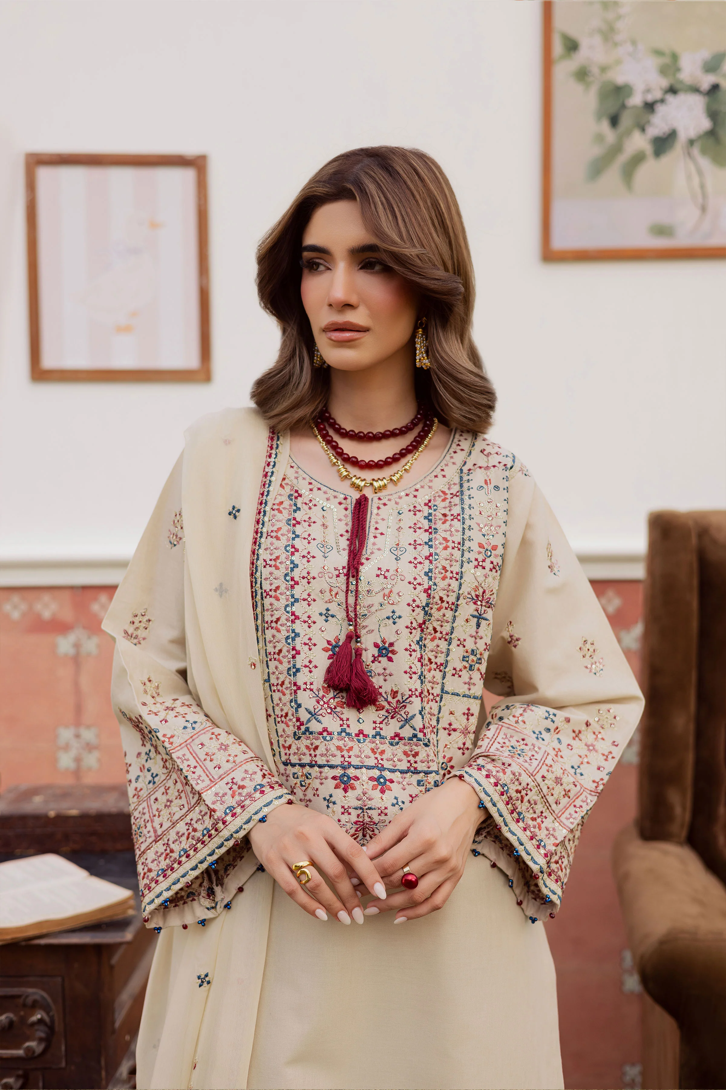 Nahin 3Pc - Embroidered Khaddar Dress - Image 7