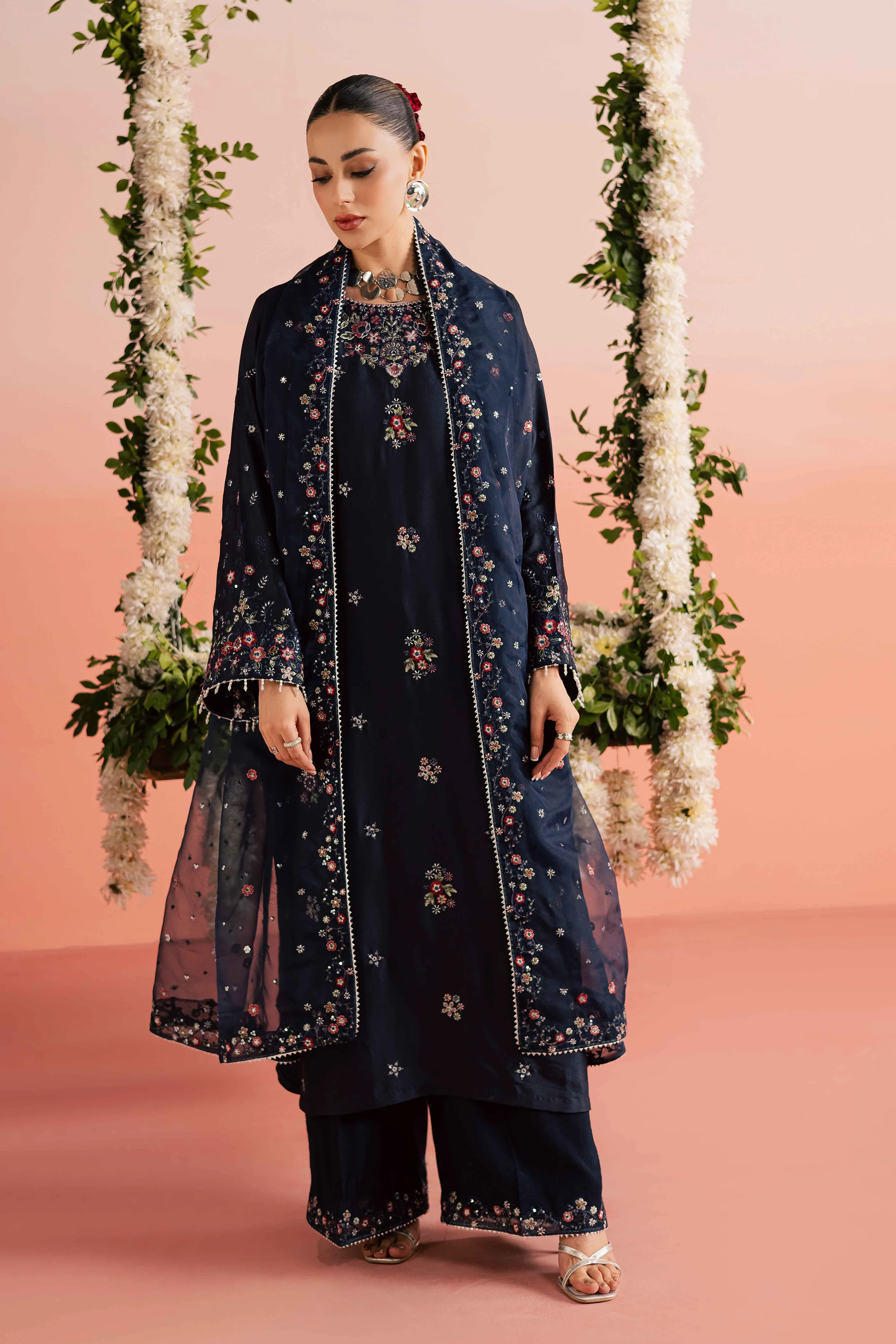 Nea - Festive Luxe Pret - Image 3