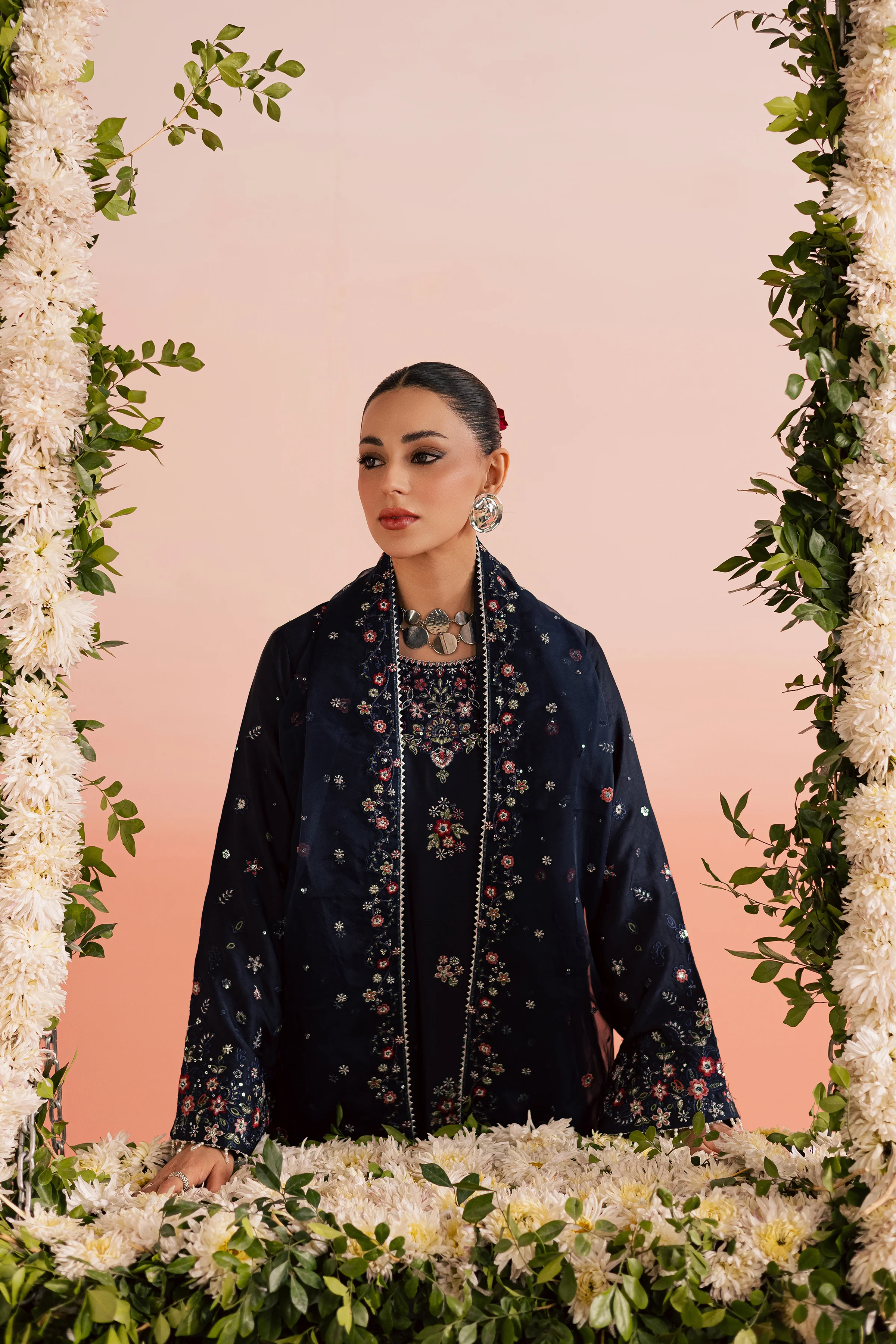 Nea - Festive Luxe Pret - Image 5