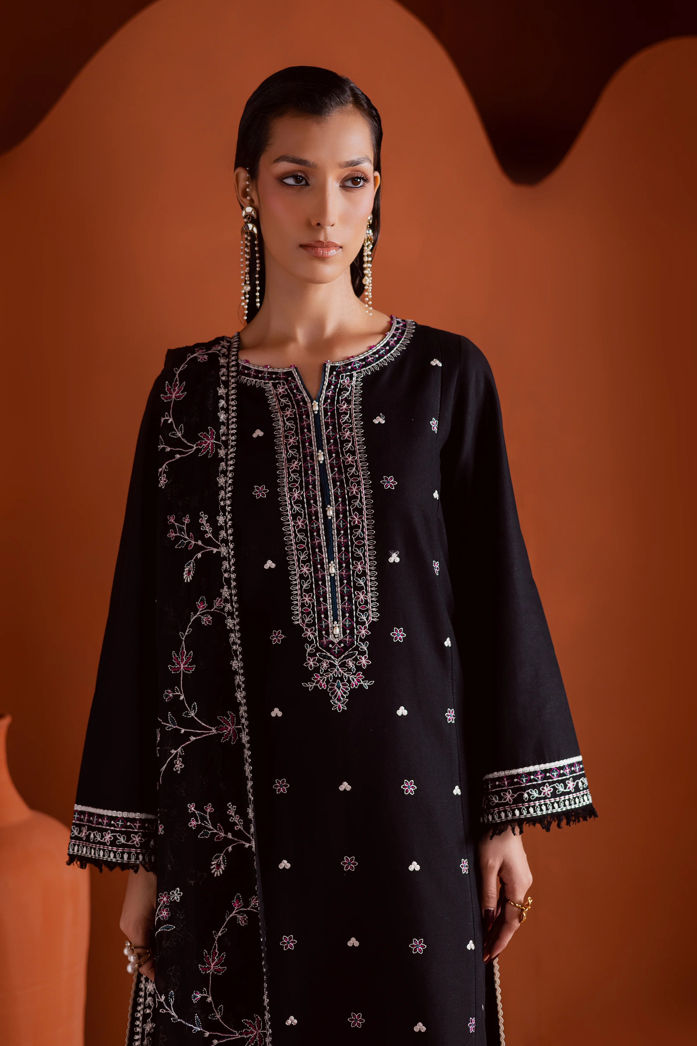 Noirline 3Pc - Embroidered Khaddar Dress - Image 2