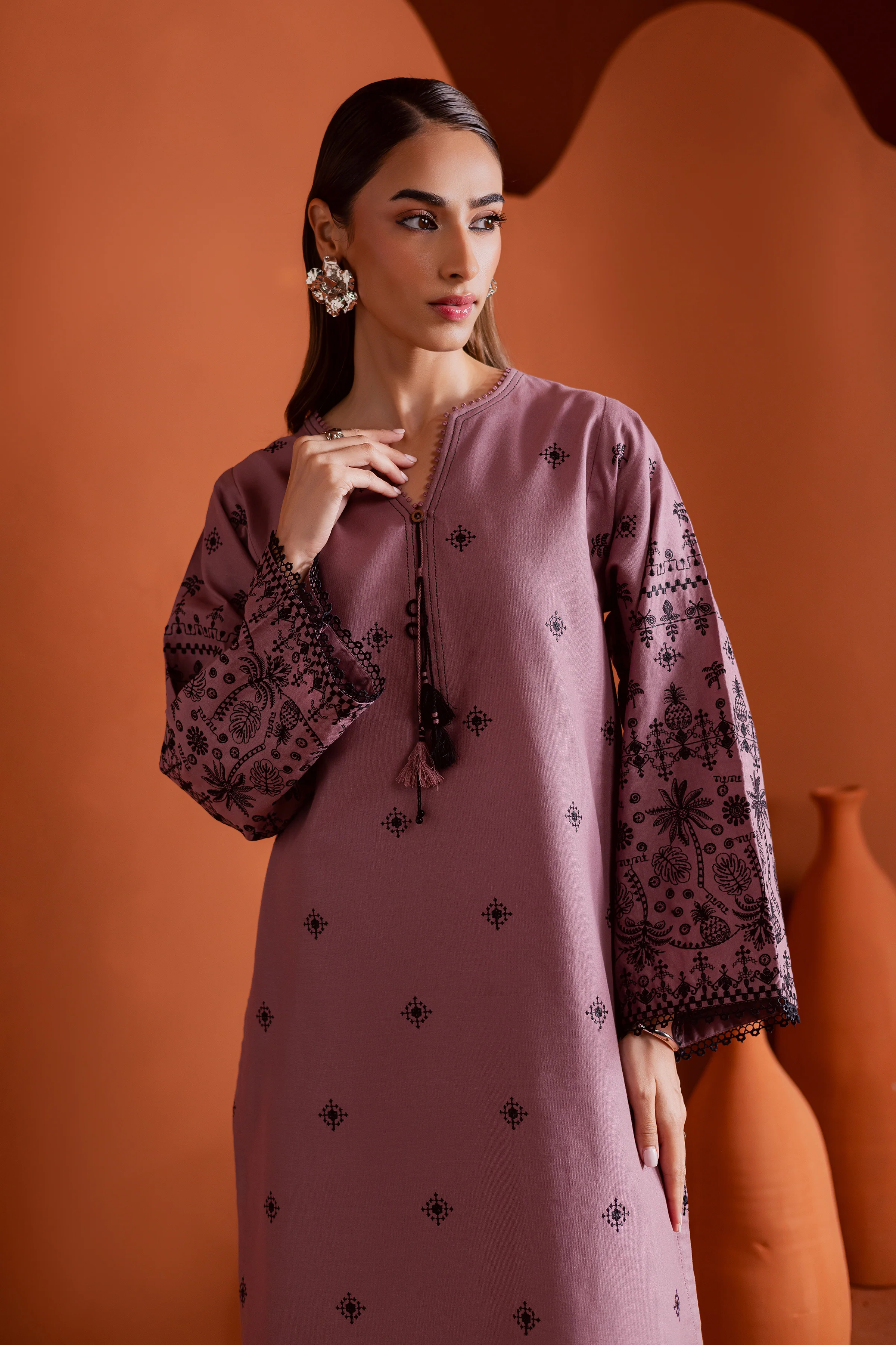 Pitch 2Pc - Embroidered Khaddar Dress - Image 3