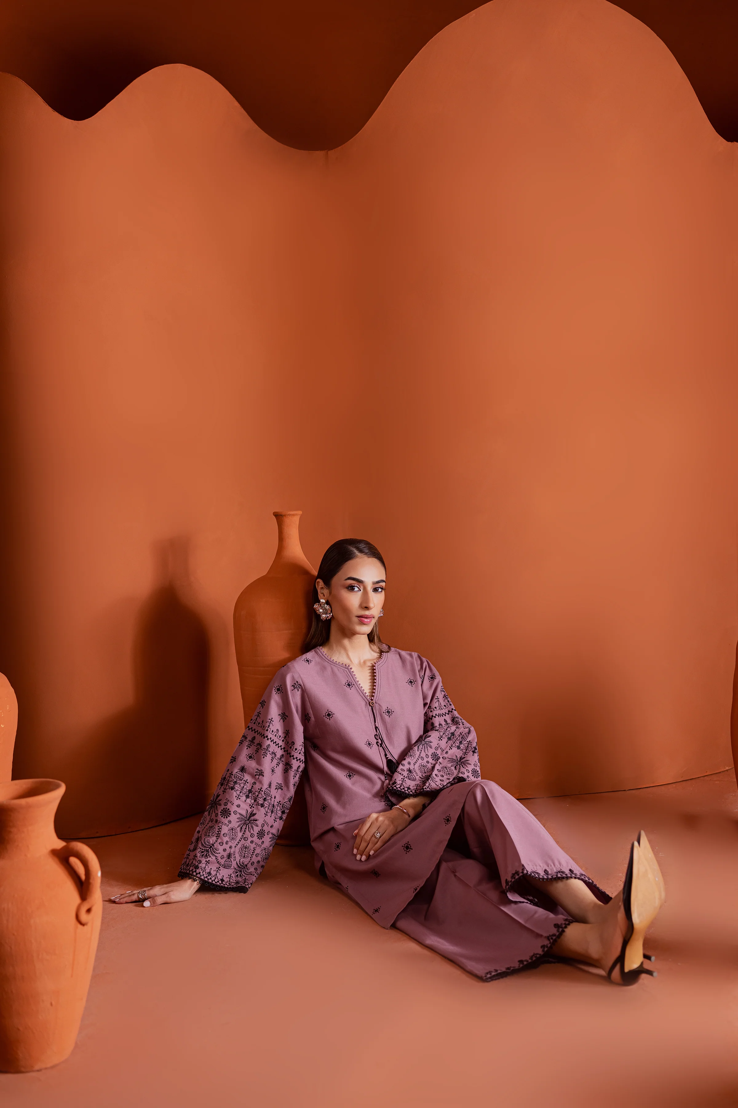 Pitch 2Pc - Embroidered Khaddar Dress - Image 4
