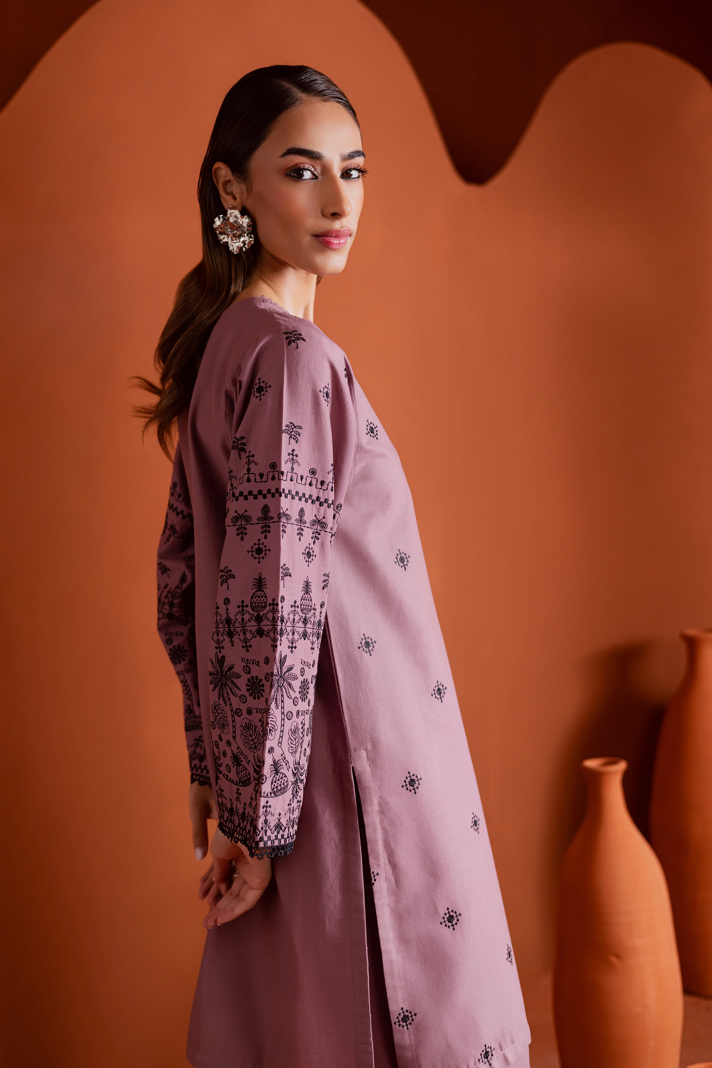 Pitch 2Pc - Embroidered Khaddar Dress - Image 6