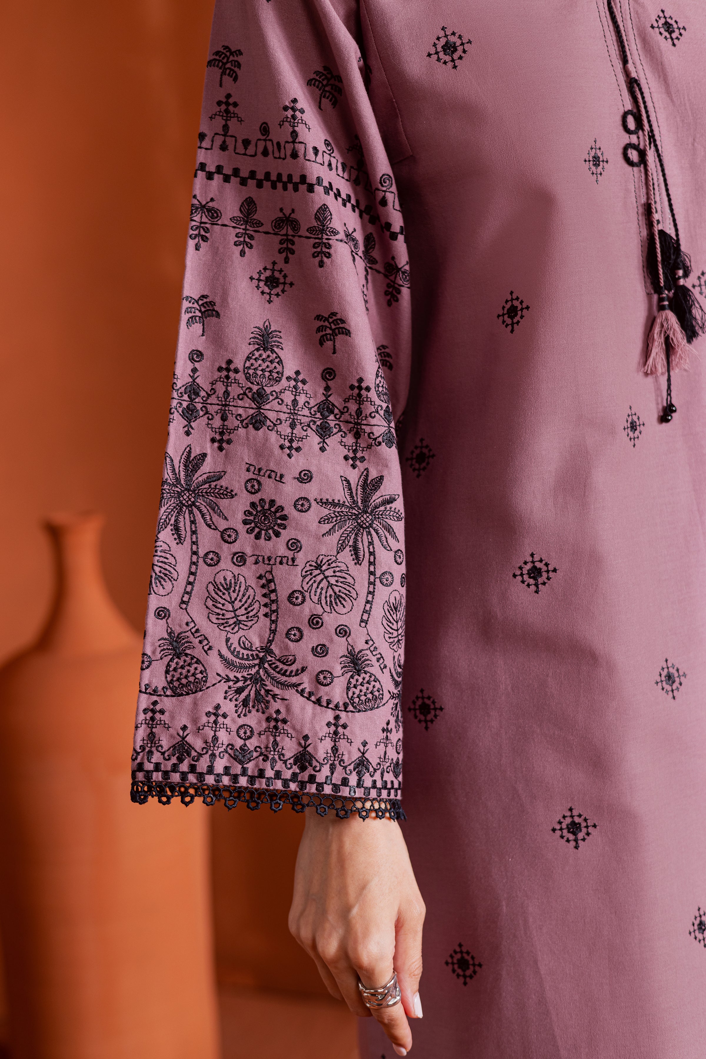 Pitch 2Pc - Embroidered Khaddar Dress - Image 8