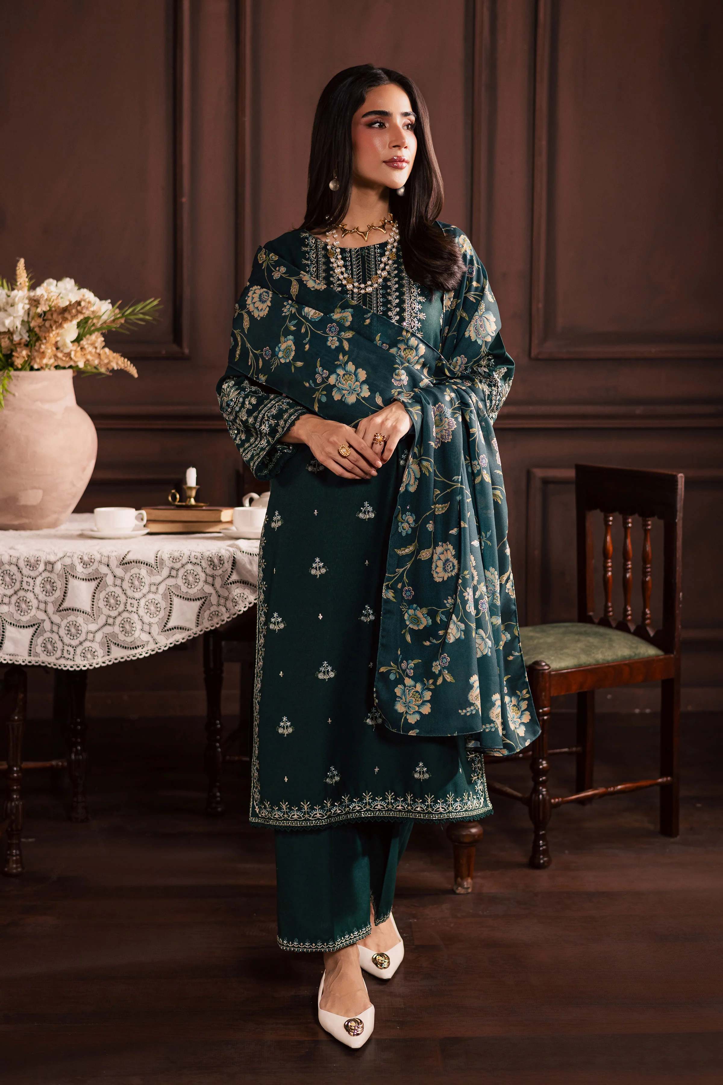 Queen Bee 3Pc - Embroidered Khaddar Dress - Image 10