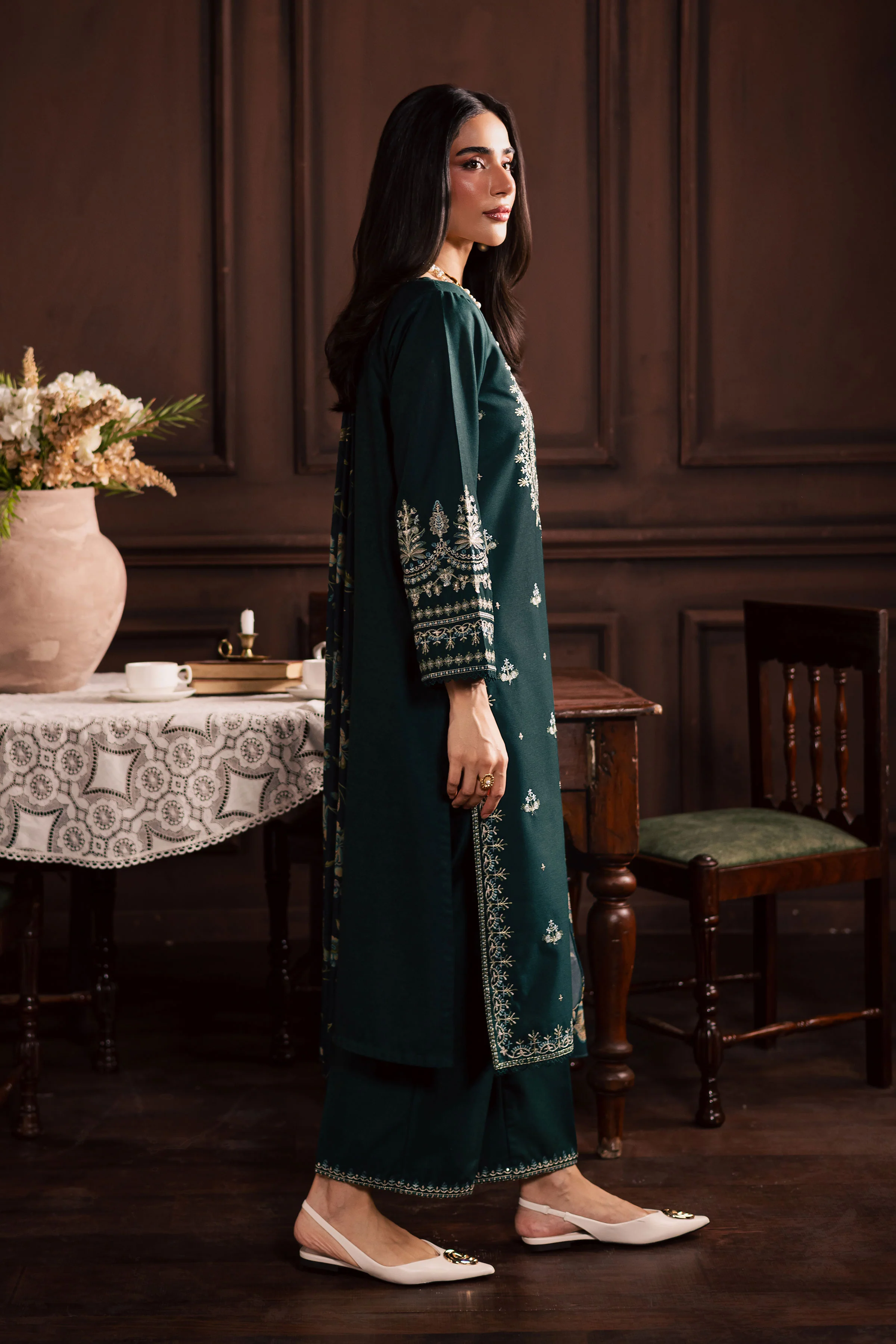 Queen Bee 3Pc - Embroidered Khaddar Dress - Image 3