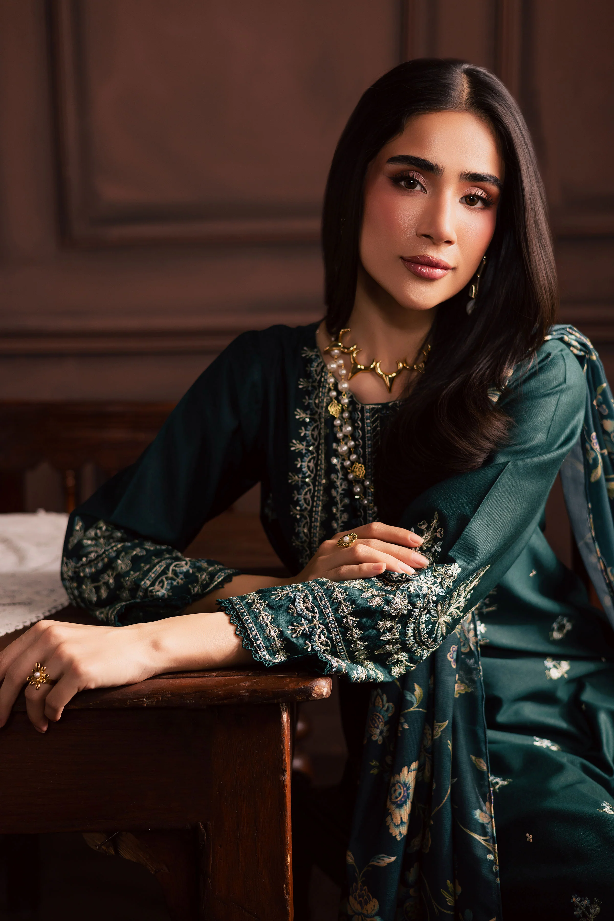 Queen Bee 3Pc - Embroidered Khaddar Dress - Image 5