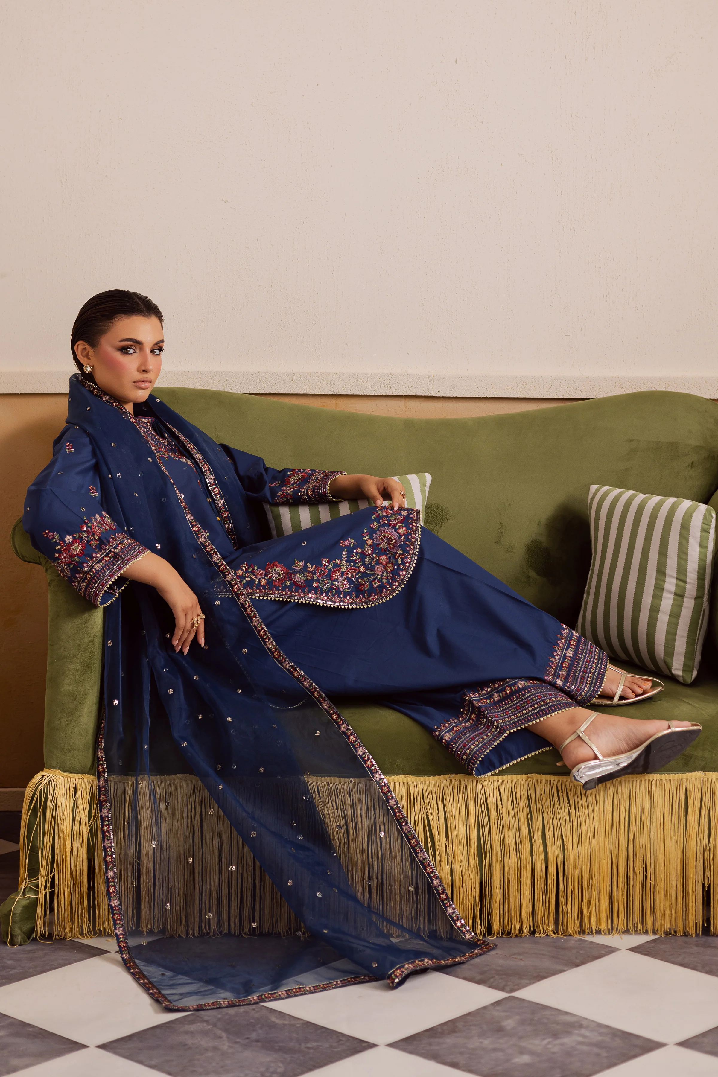 Raisa 3Pc - Embroidered Lawn Pret - Image 4