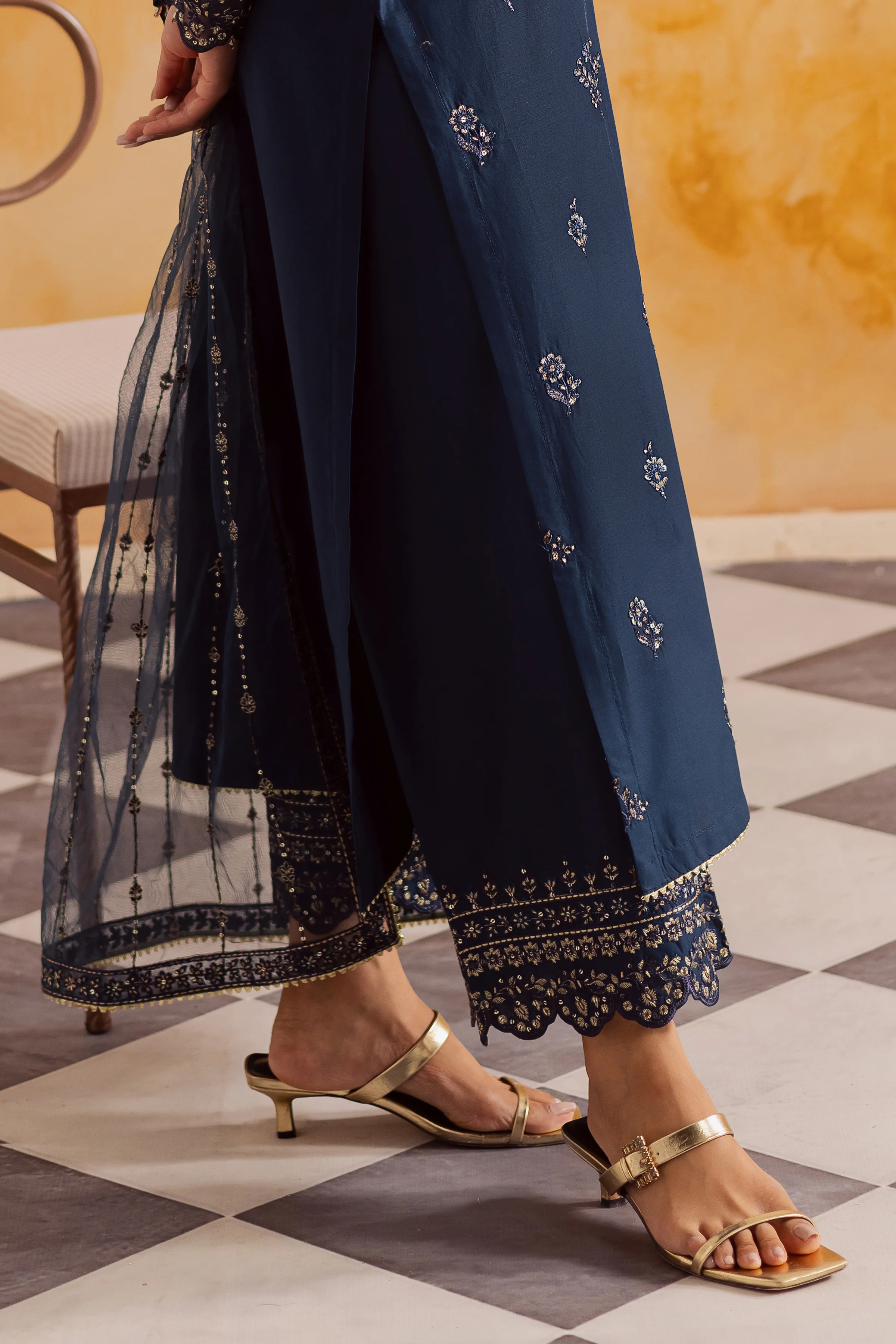 Rasha 3Pc - Embroidered Lawn Pret - Image 8