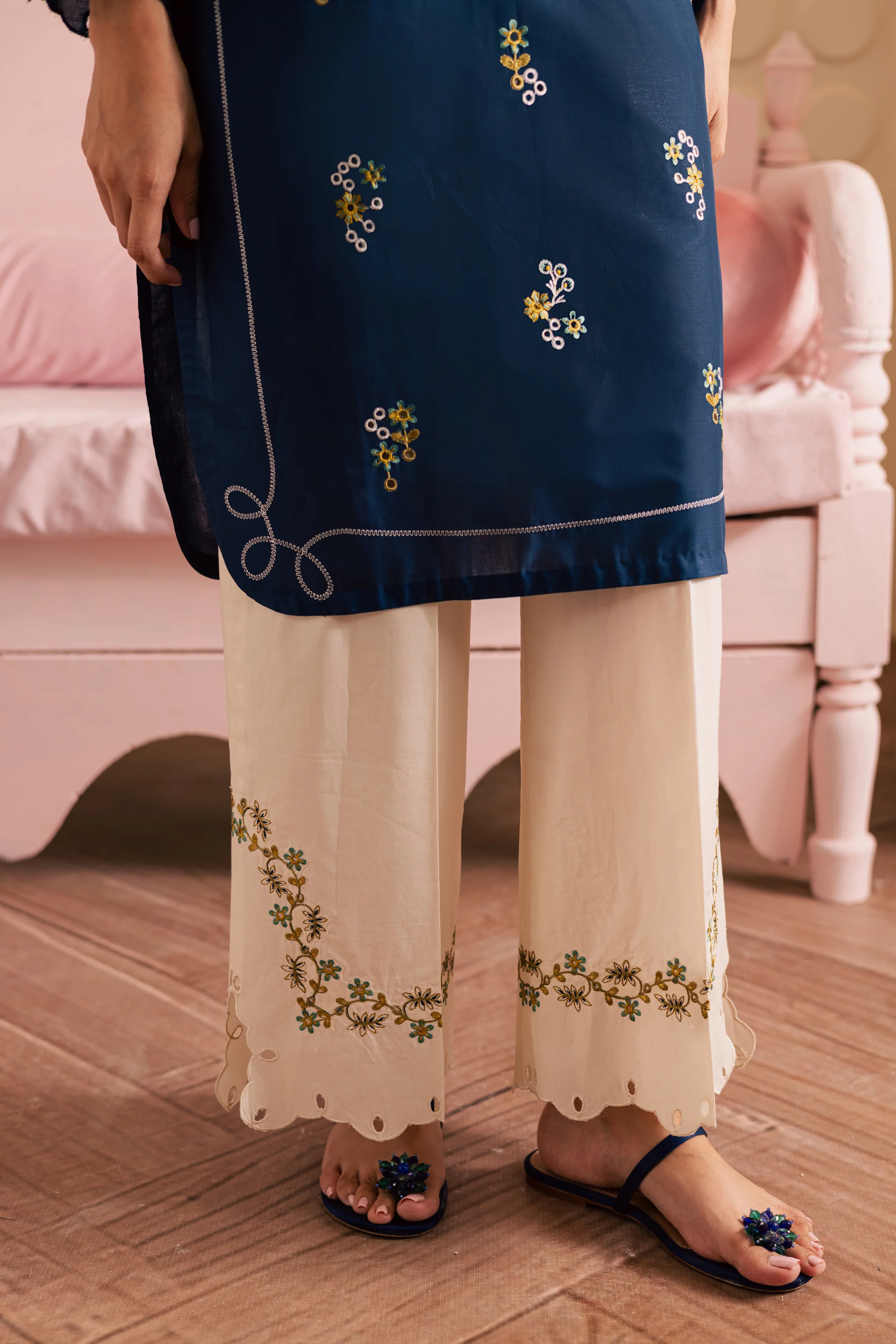 Reef 2Pc - Embroidered Lawn Pret - Image 9