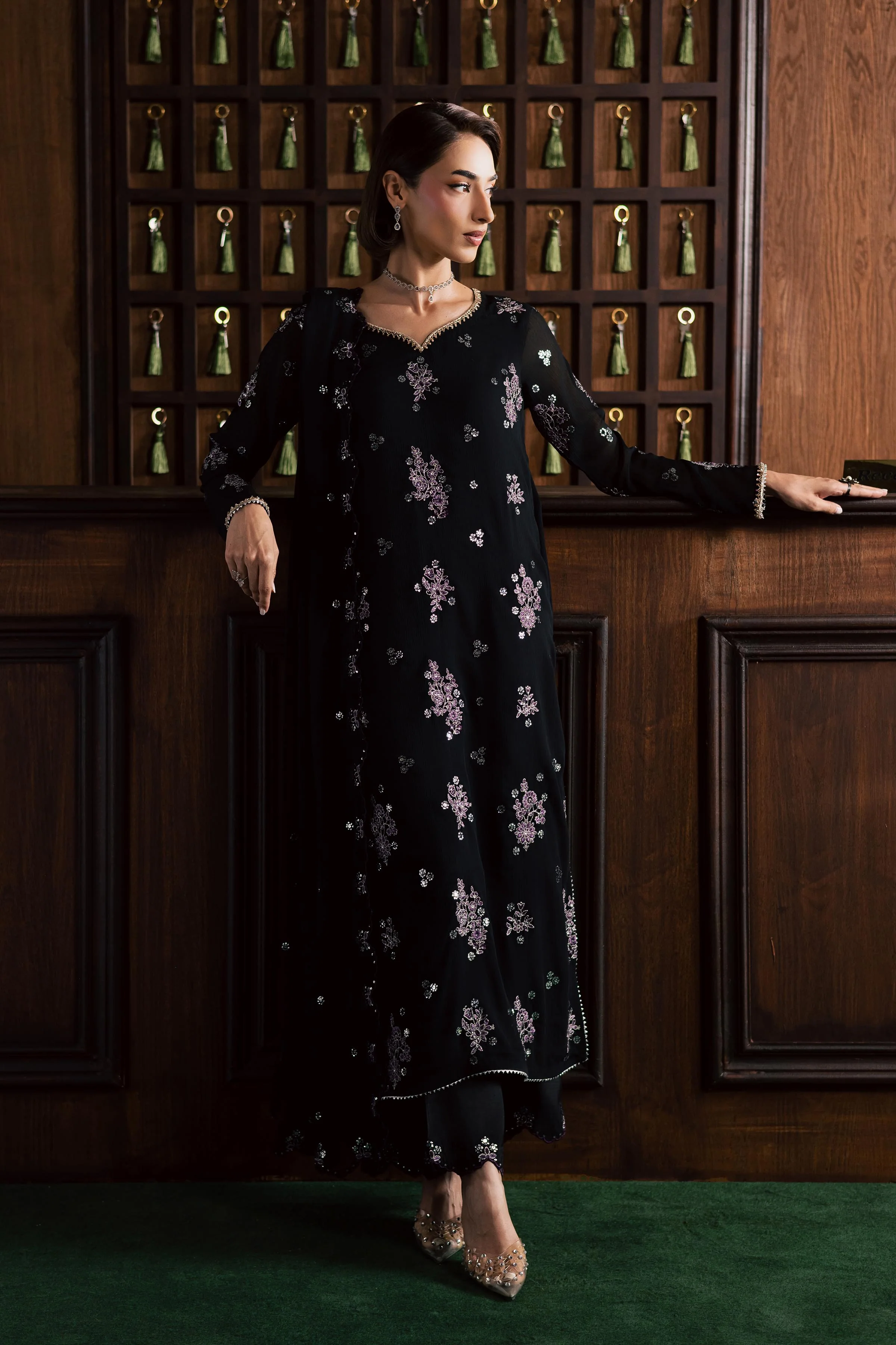 Reef 3Pc -  Festive Luxury Formal - Image 10