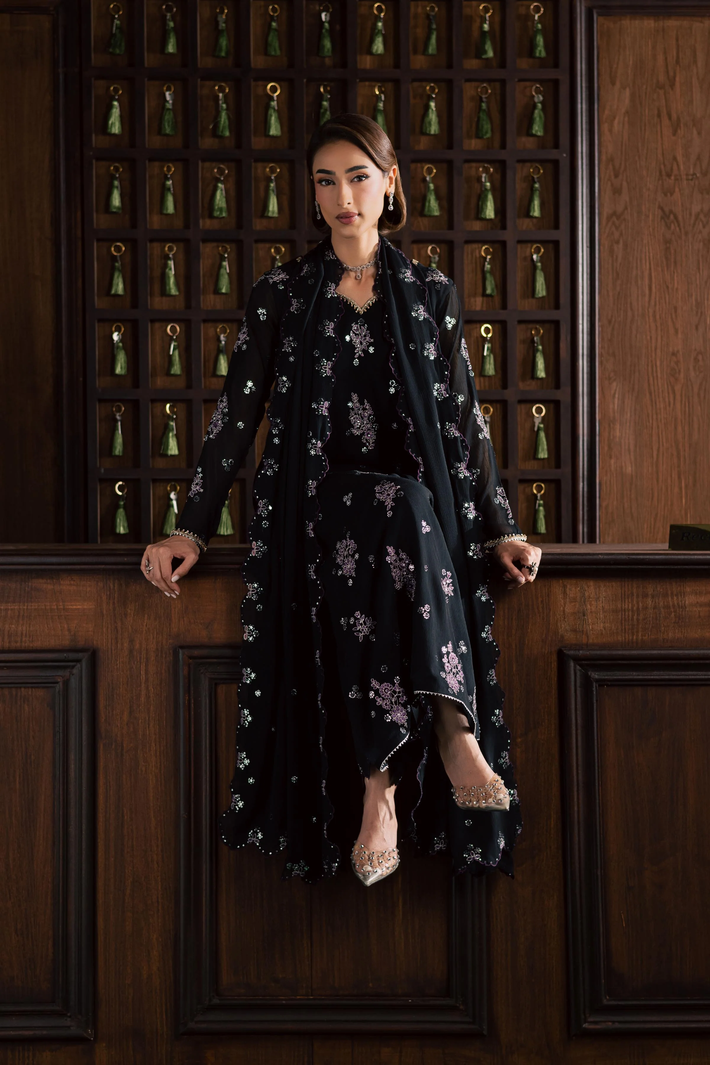 Reef 3Pc -  Festive Luxury Formal - Image 3