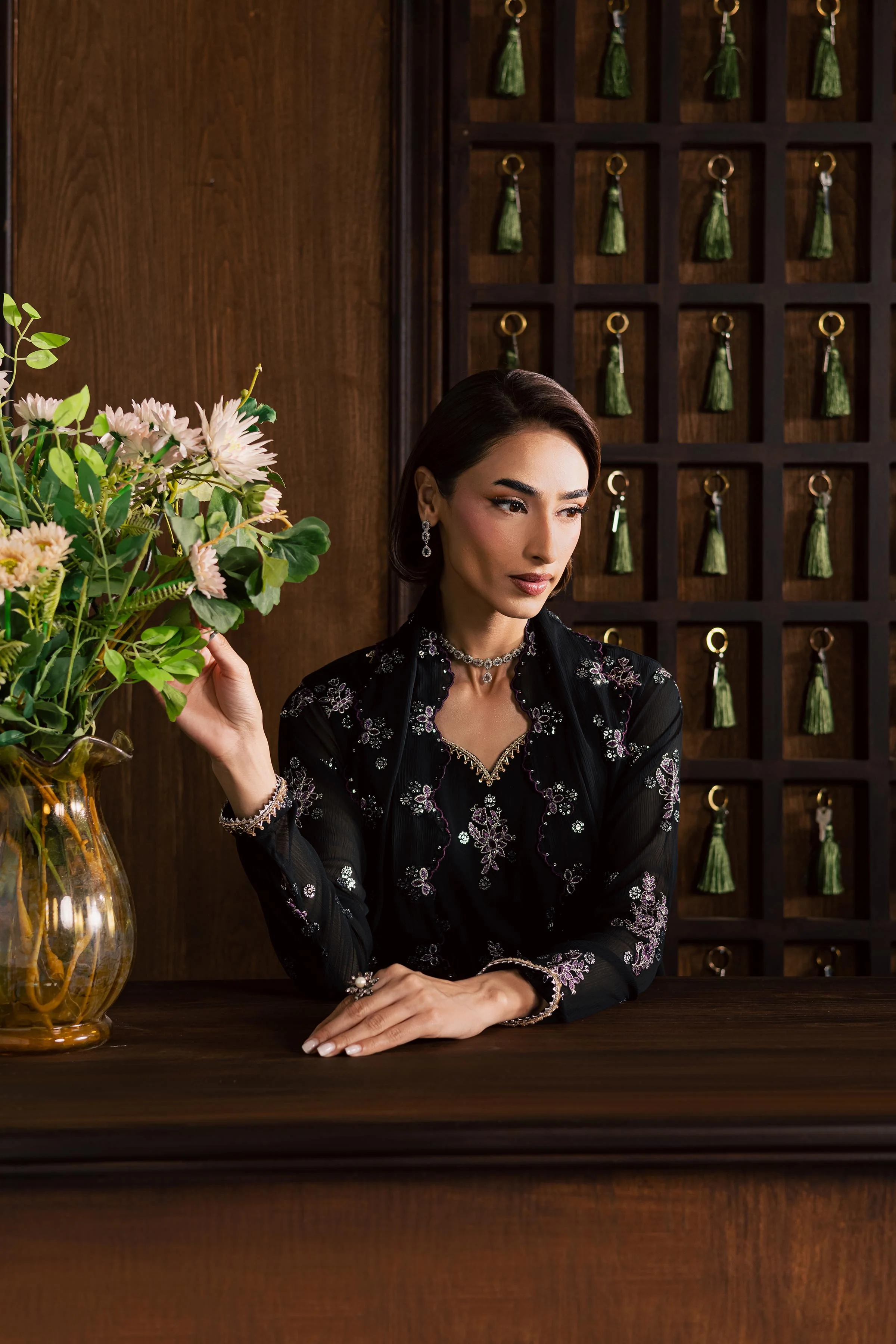 Reef 3Pc -  Festive Luxury Formal - Image 4