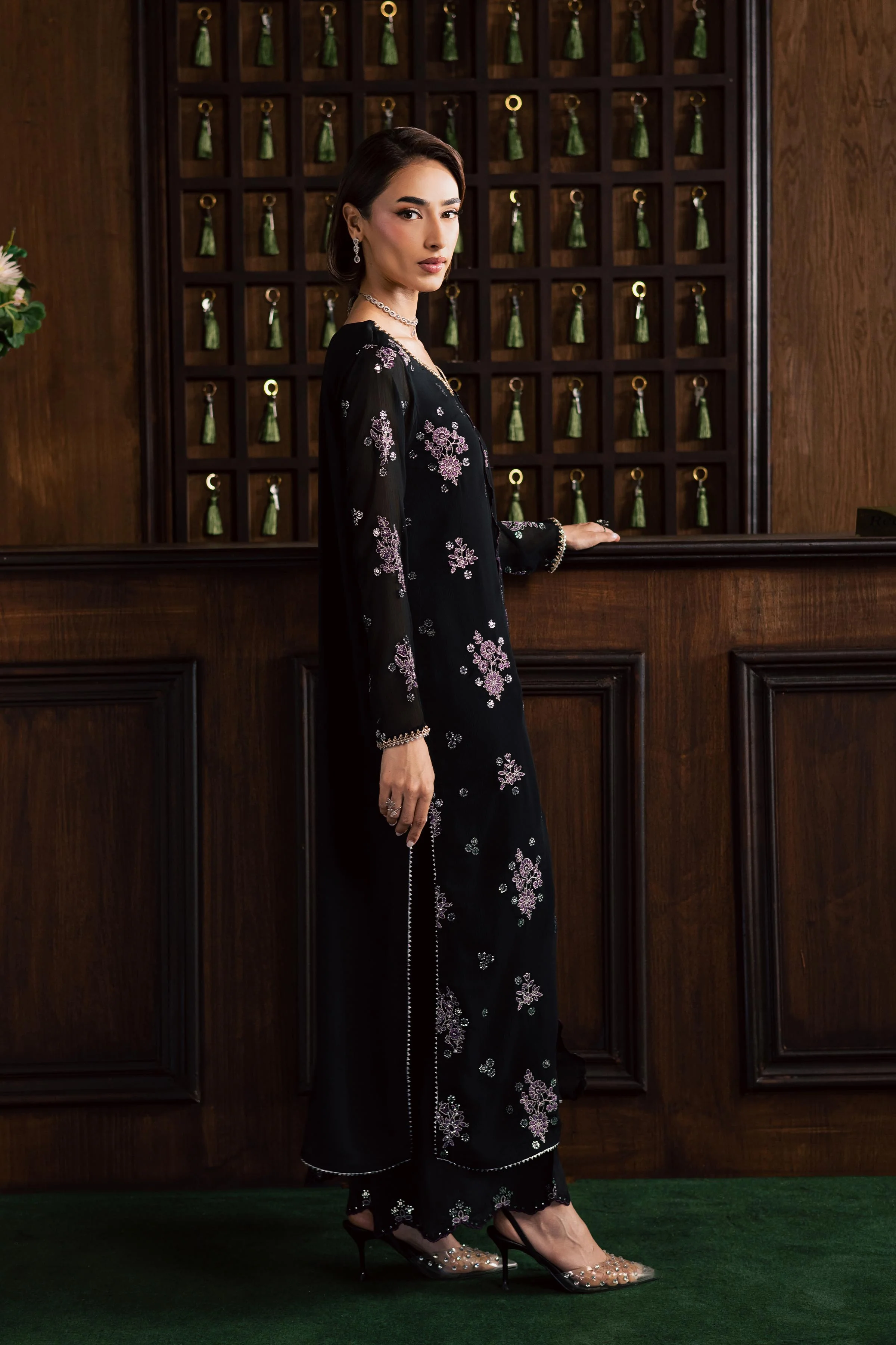 Reef 3Pc -  Festive Luxury Formal - Image 6
