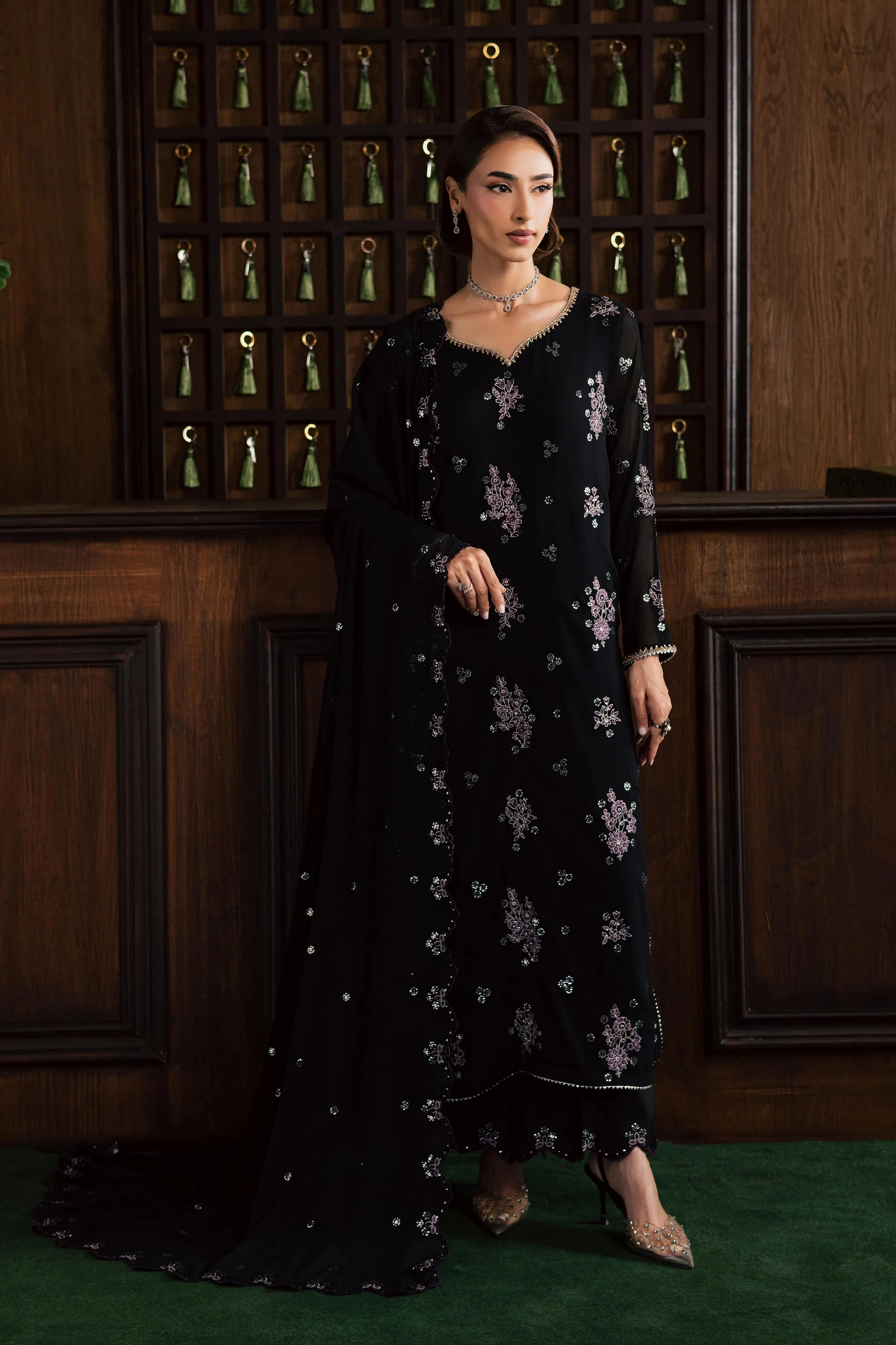 Reef 3Pc -  Festive Luxury Formal - Image 8