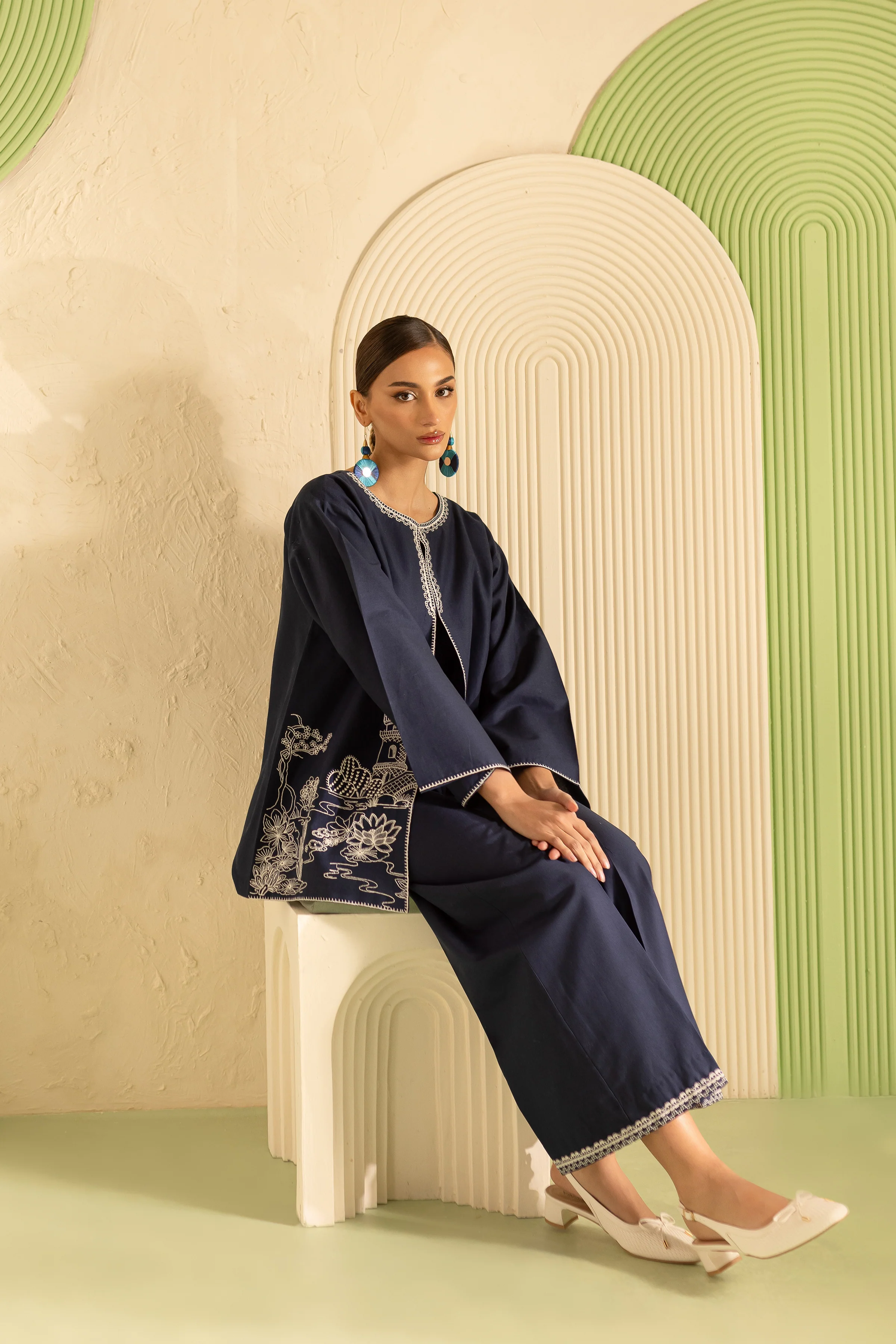 Remas 3Pc - Embroidered Khaddar Dressa - Image 5