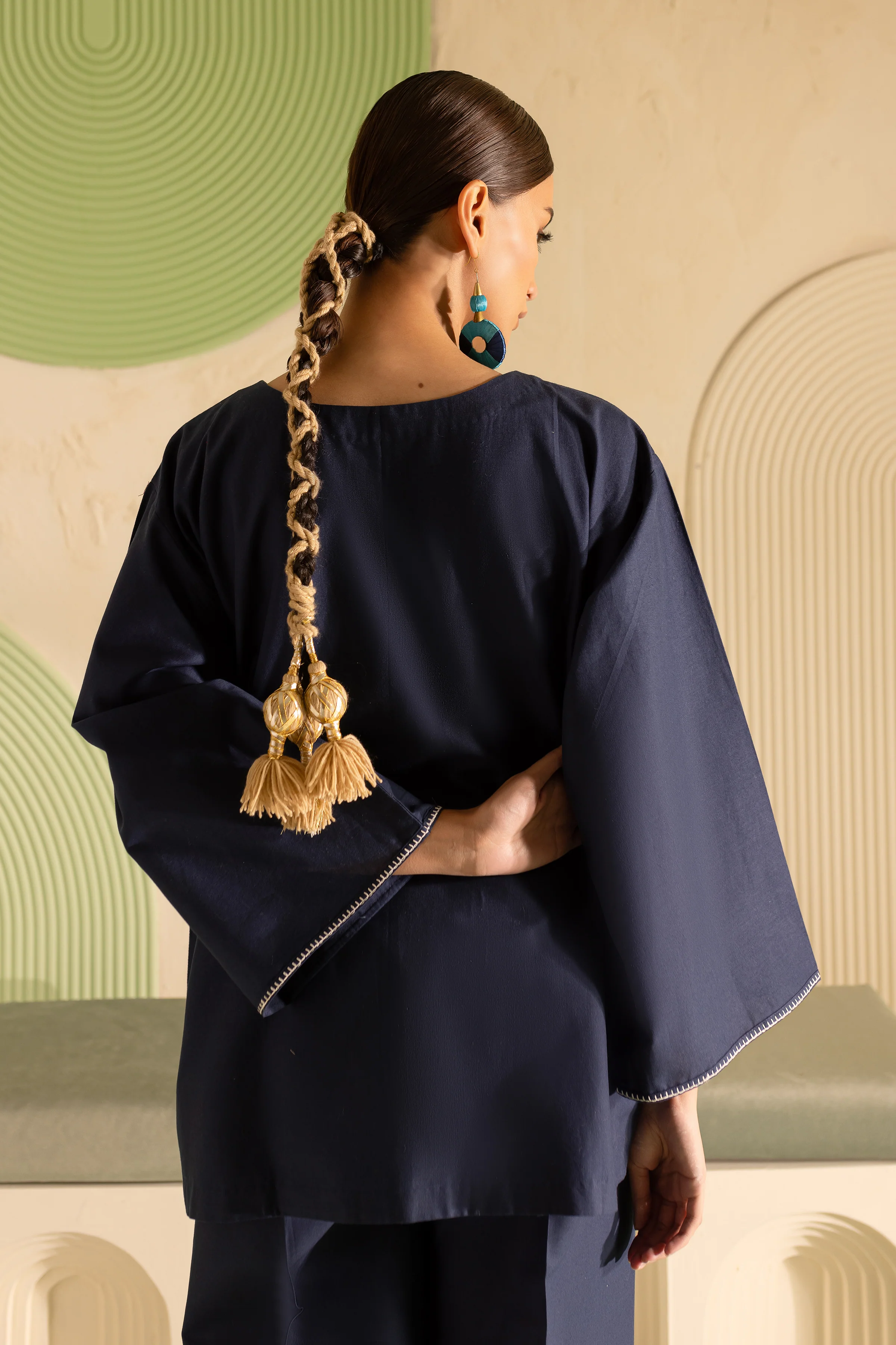 Remas 3Pc - Embroidered Khaddar Dressa - Image 9