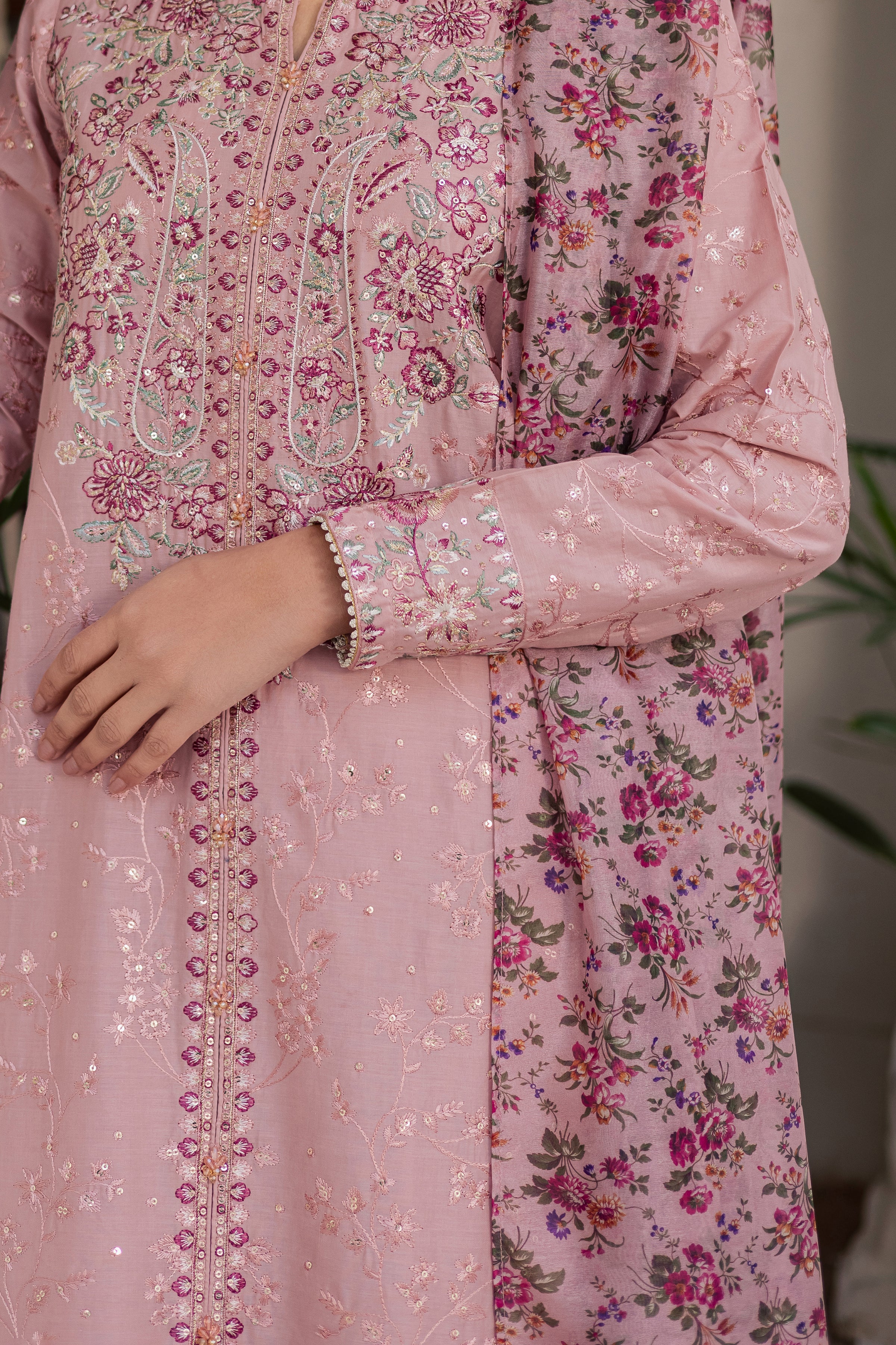 Rimi 3Pc - Festive Embroidered Lawn - Image 6
