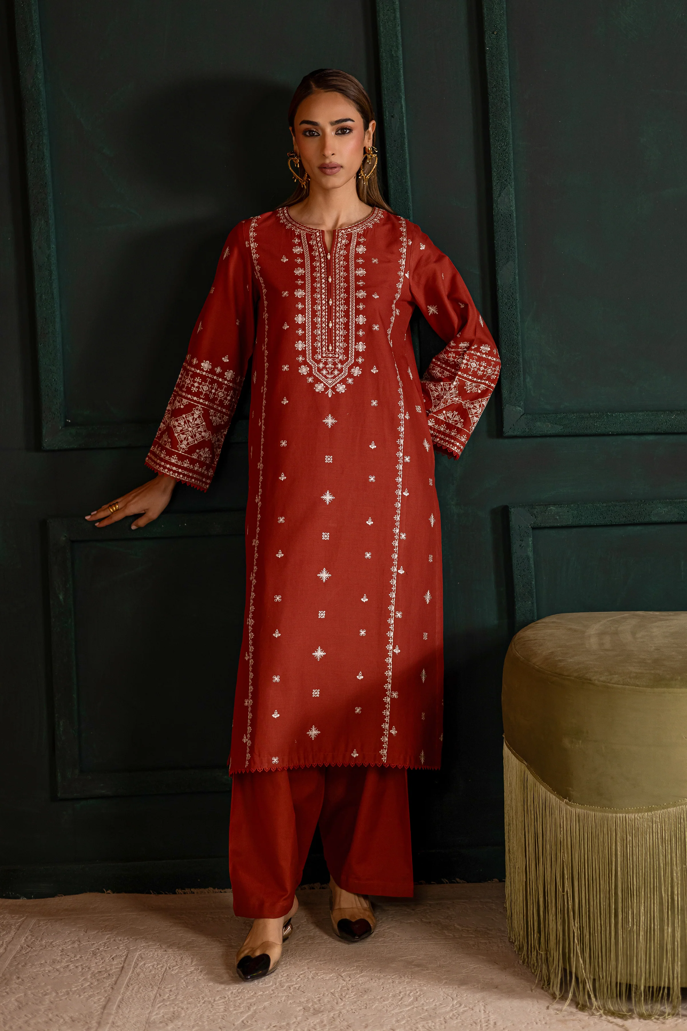 Rusty Dusty 2Pc - Embroidered Khaddar Dress - Image 4