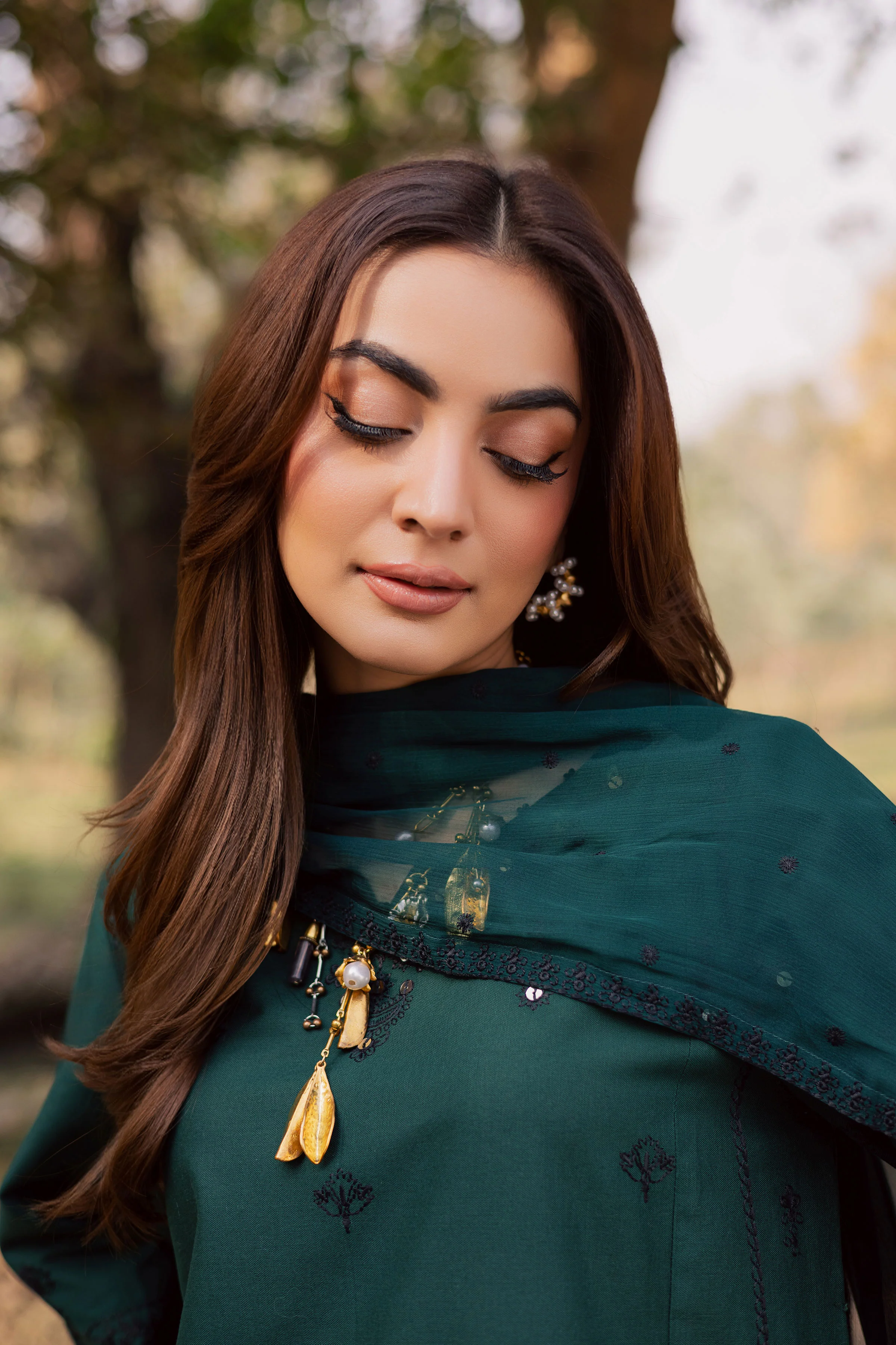 Sabz Meeraki 3Pc - Embroidered Khaddar Dress - Image 5