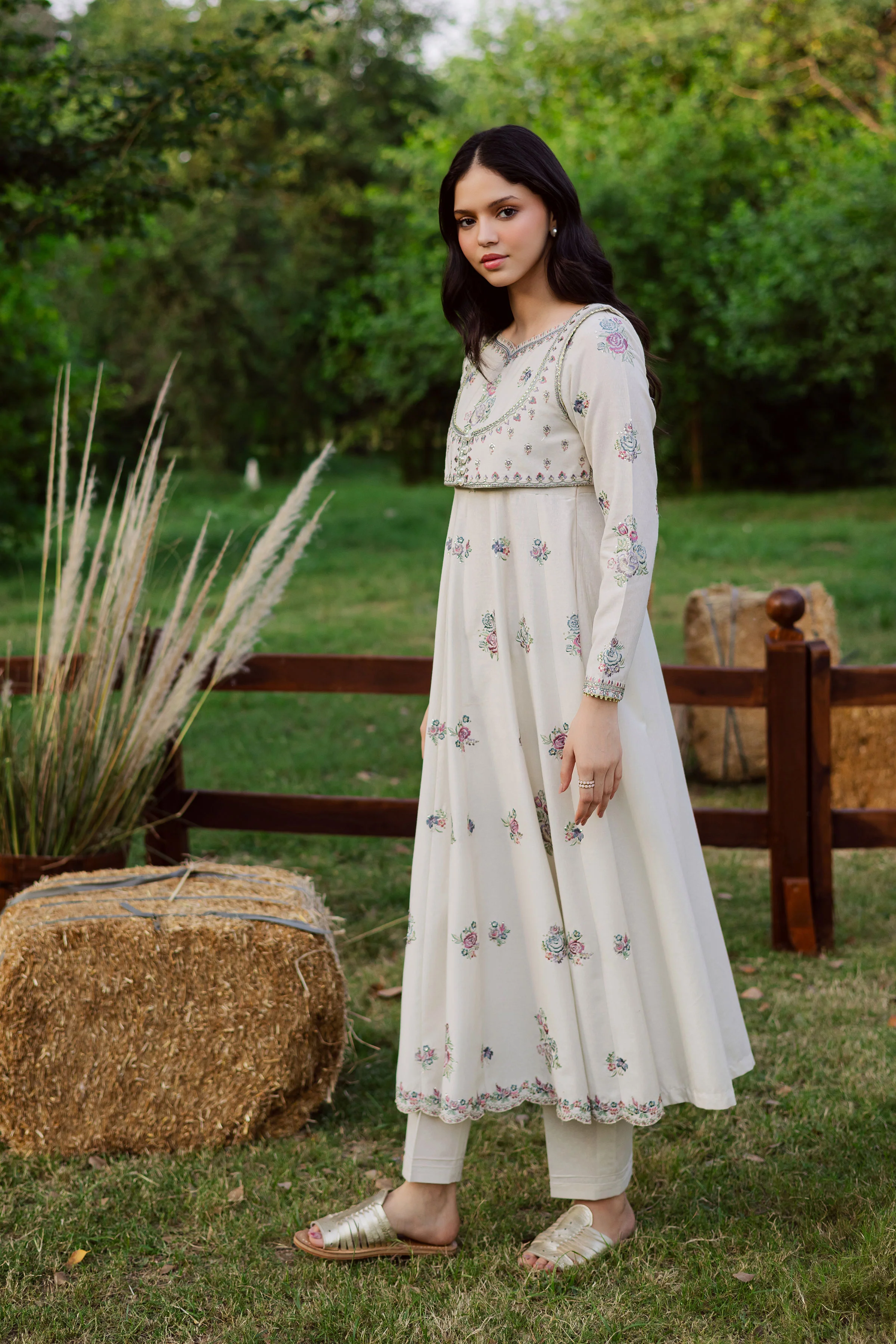 Safaid Chandni 3Pc - Embroidered Karandi Dress - Image 2