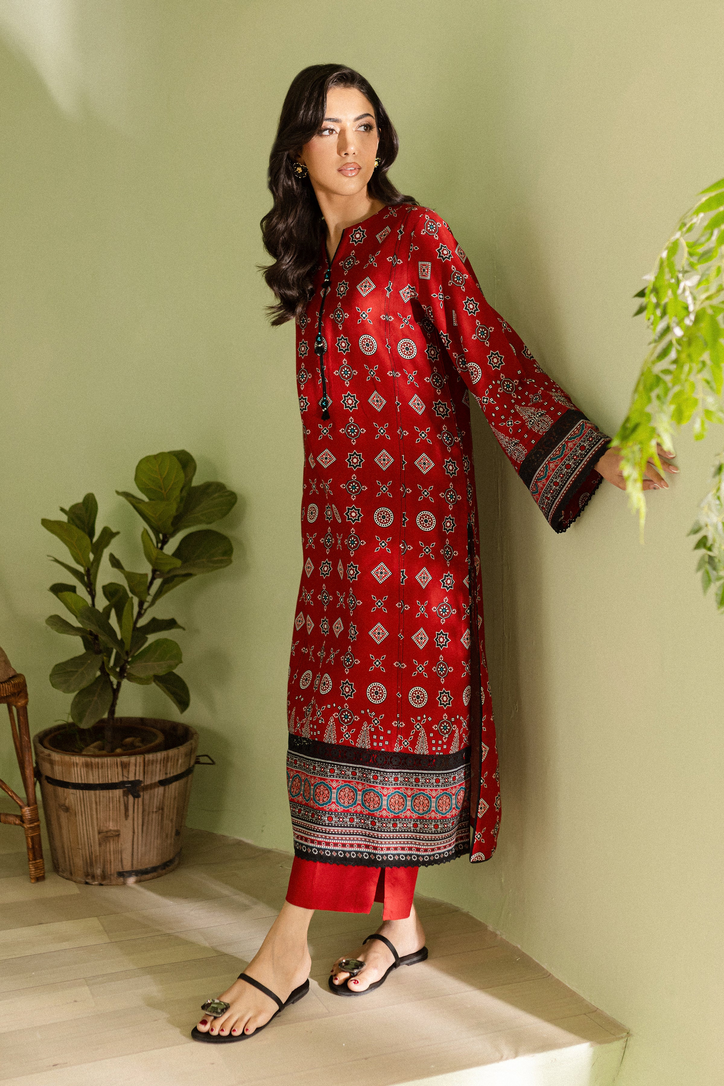 Scarlet 2Pc - Printed Khaddar Dress - Image 6