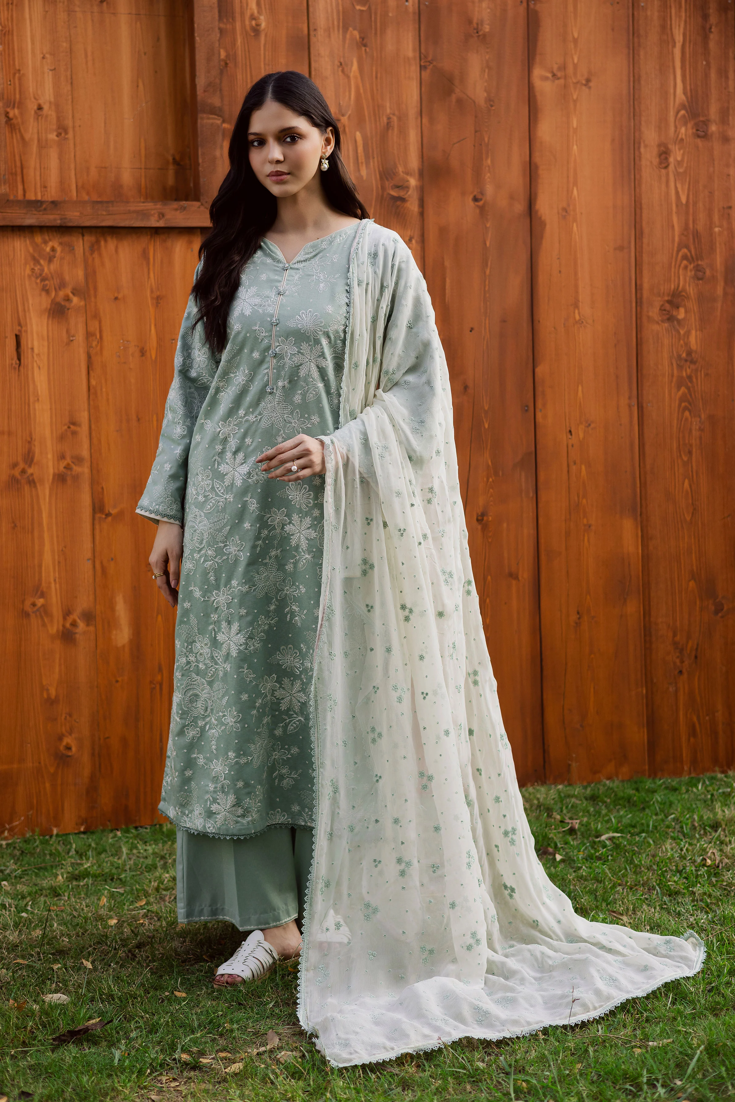 Sea Snow 3Pc - Embroidered Karandi Dress - Image 4