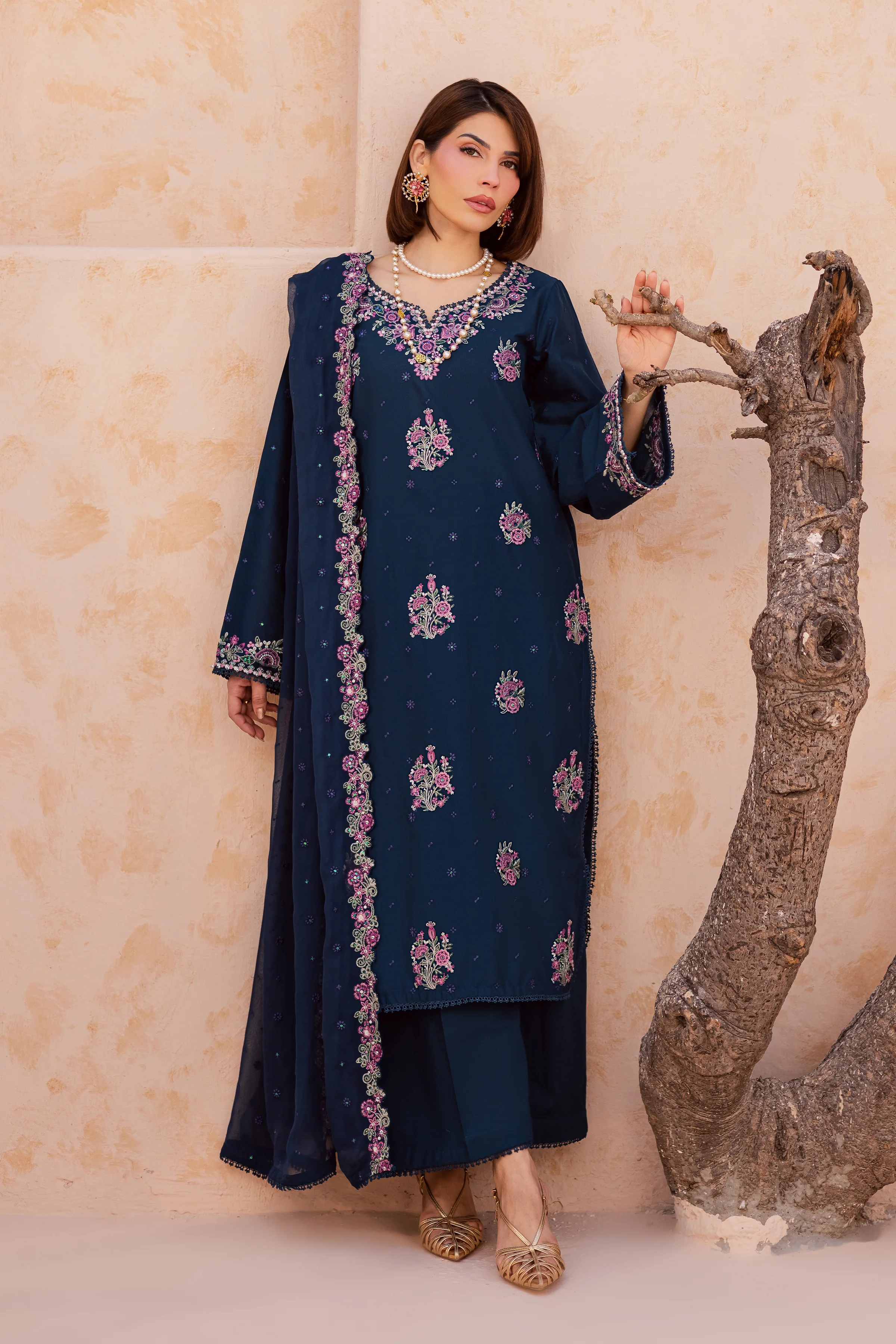 Serelis 3Pc - Festive Embroidered Lawn - Image 5