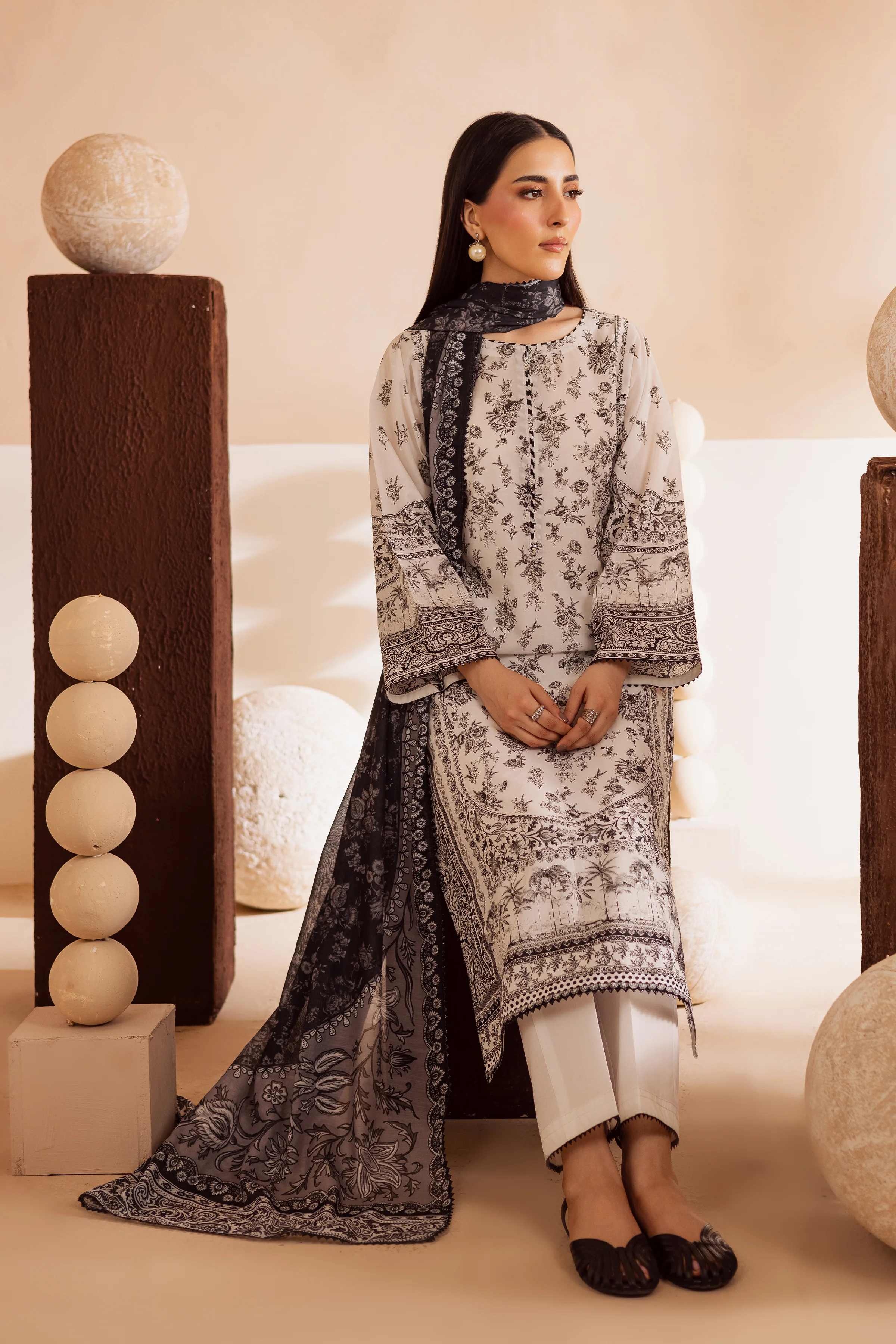 Siyah 3Pc - Printed Lawn Dress - Image 4