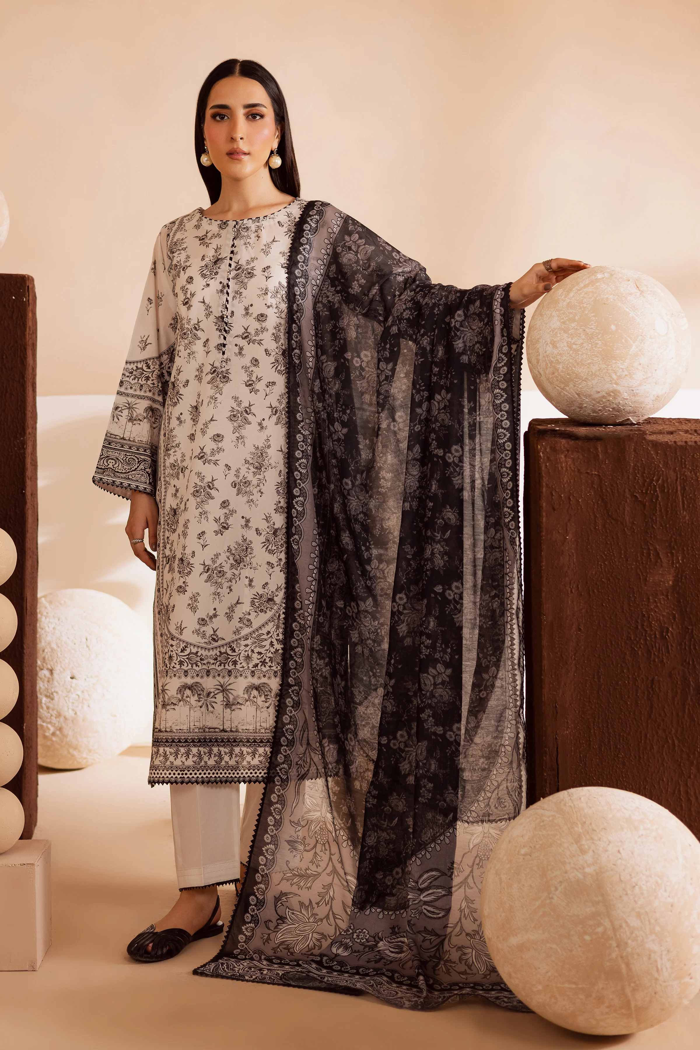 Siyah 3Pc - Printed Lawn Dress - Image 5