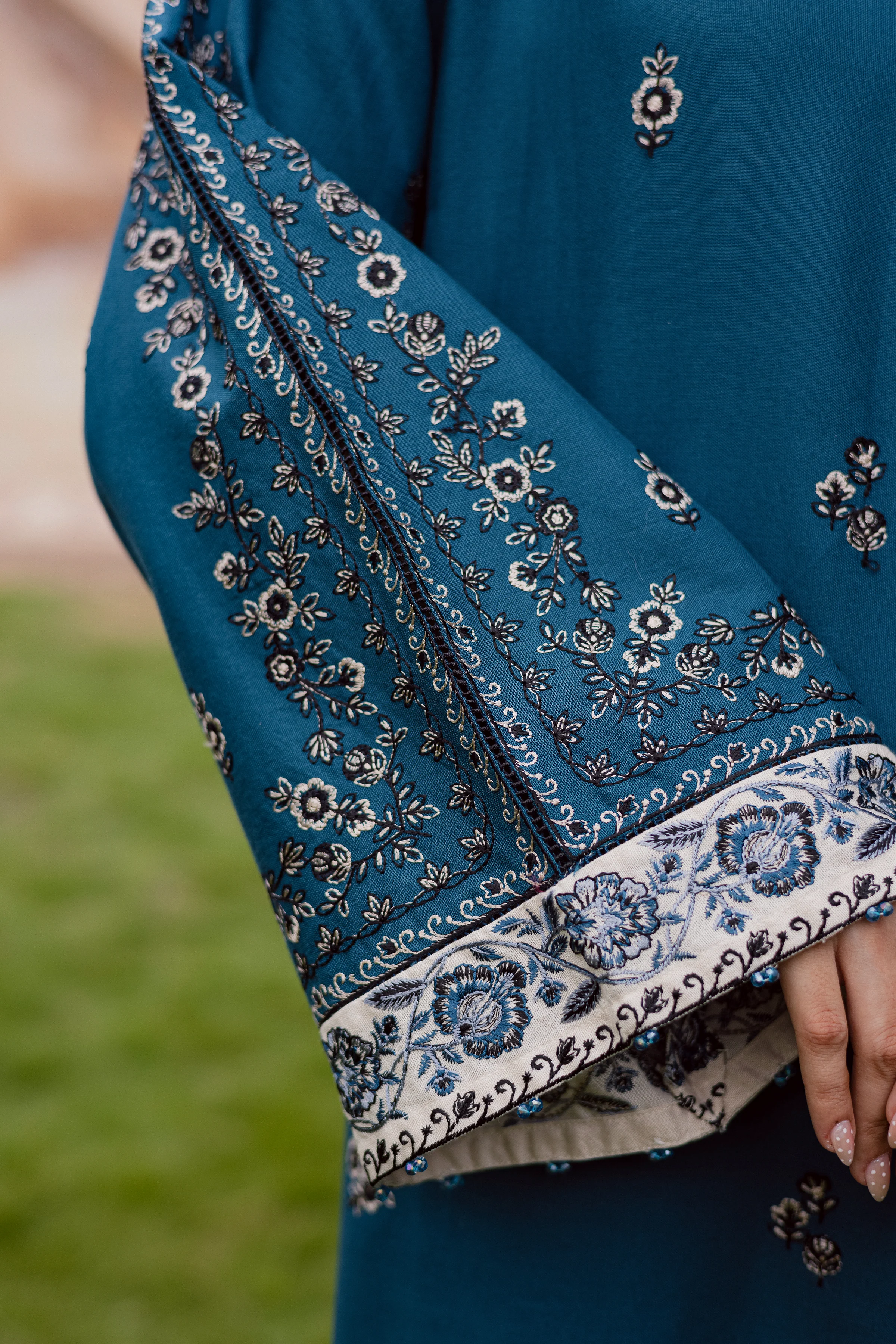 Soho 2Pc - Embroidered Khaddar Dress - Image 6
