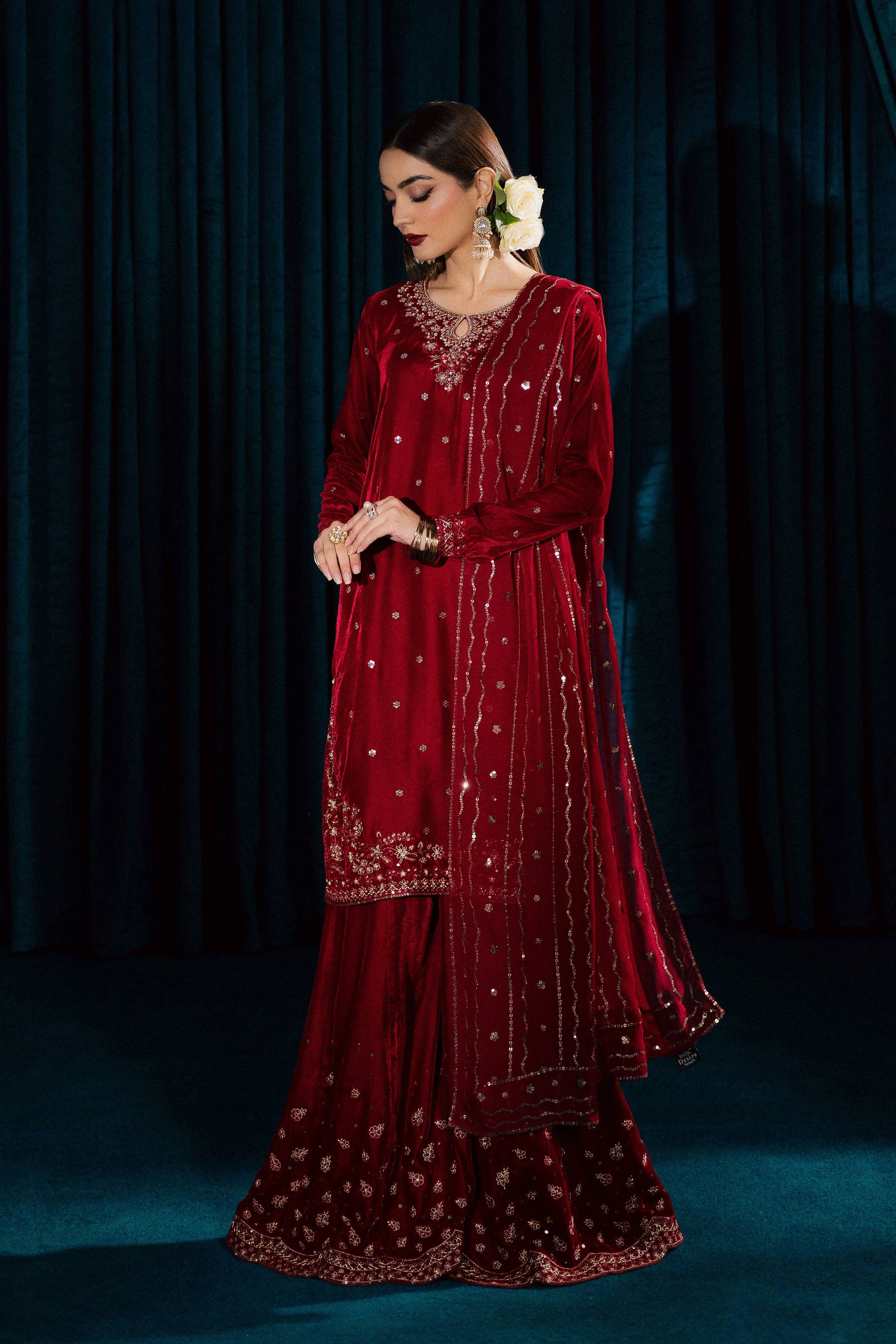Surkh Gul 3Pc - Velvet Formal Dress - Image 9