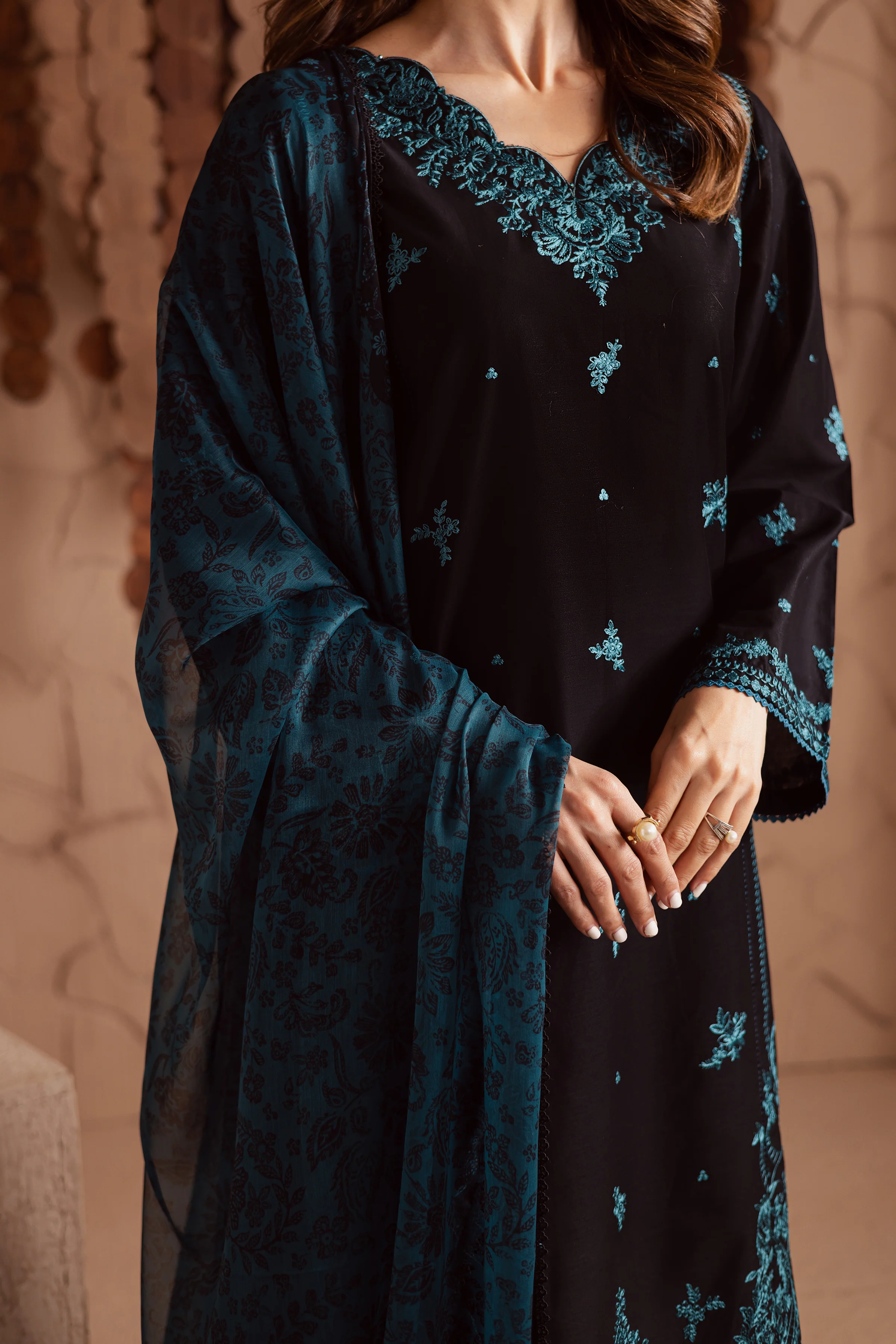 Tea light 3Pc - Embroidered Lawn Dress - Image 8
