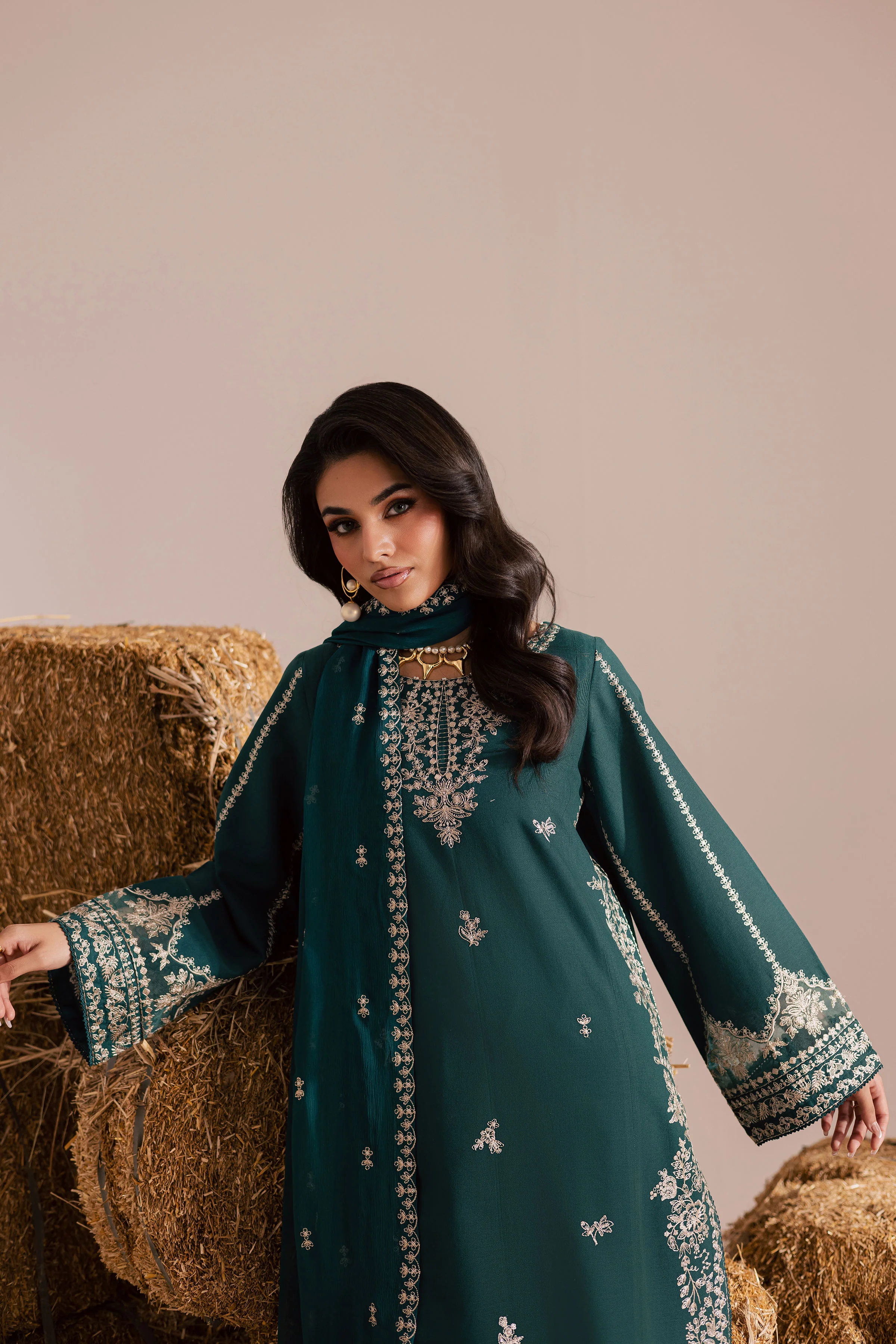 Teal Rua 3Pc - Embroidered Khaddar Dress - Image 4