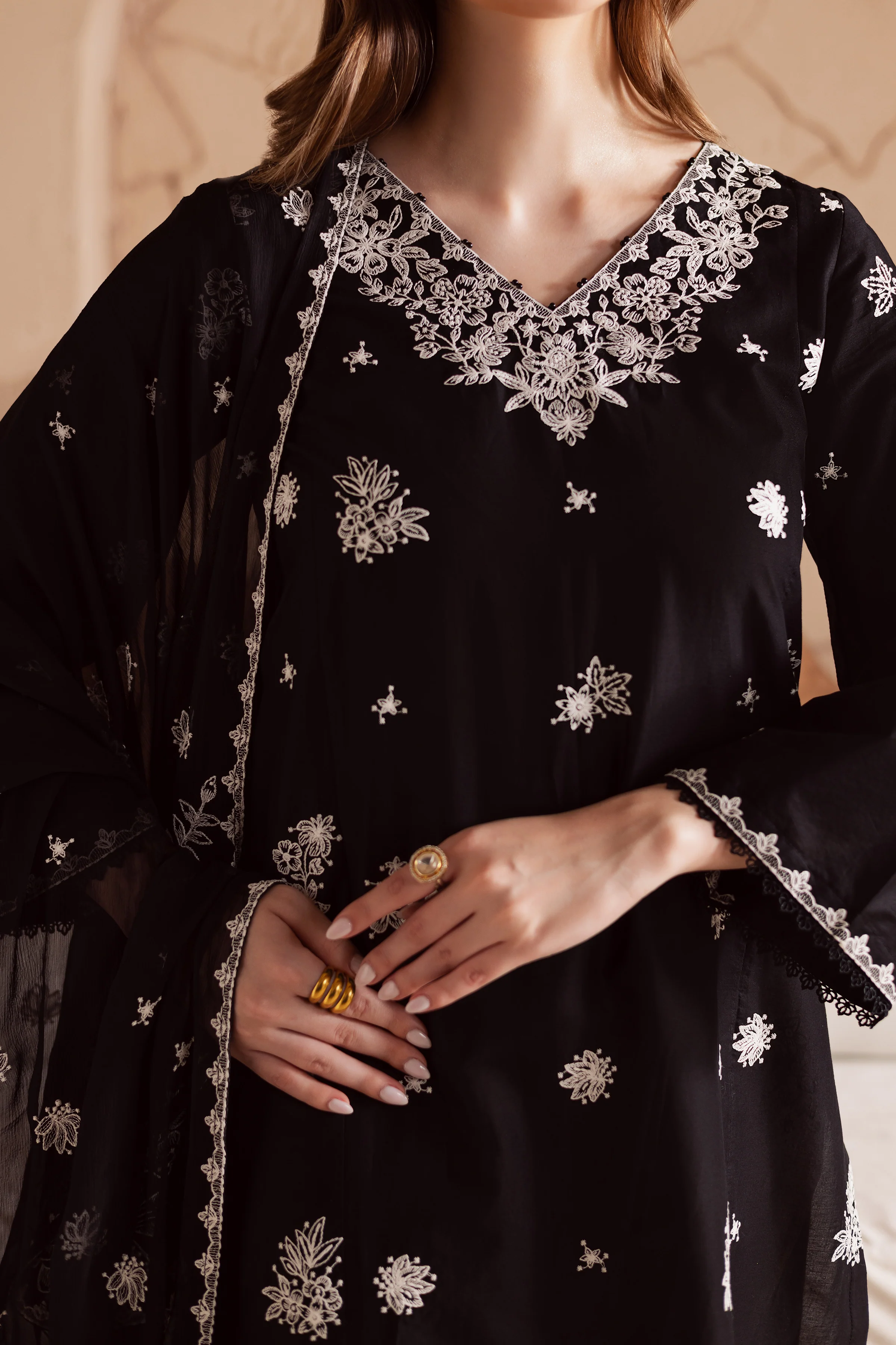 Void 3Pc - Embroidered Lawn Dress - Image 8