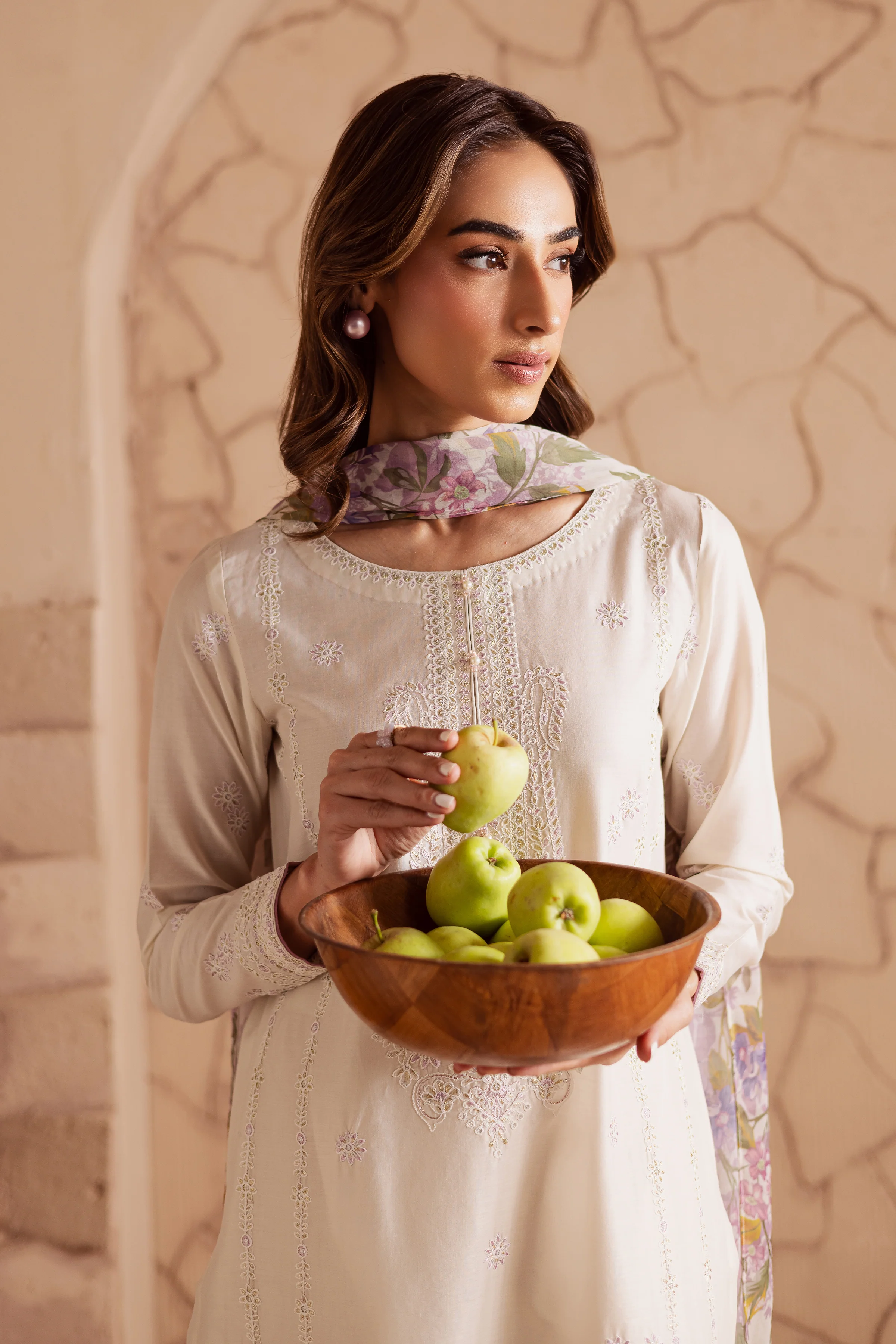 White Beast 3Pc - Embroidered Lawn Dress - Image 3