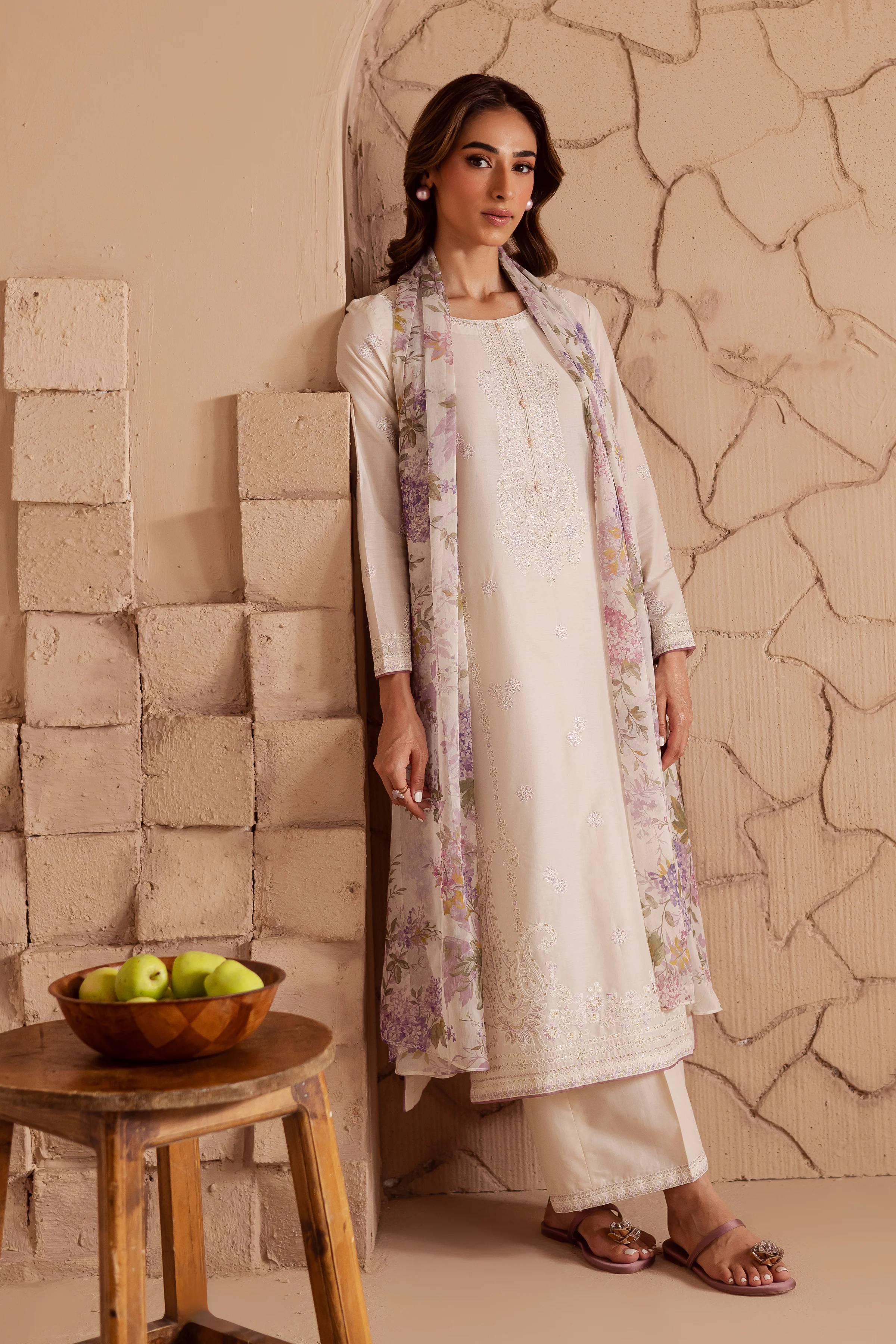 White Beast 3Pc - Embroidered Lawn Dress - Image 4