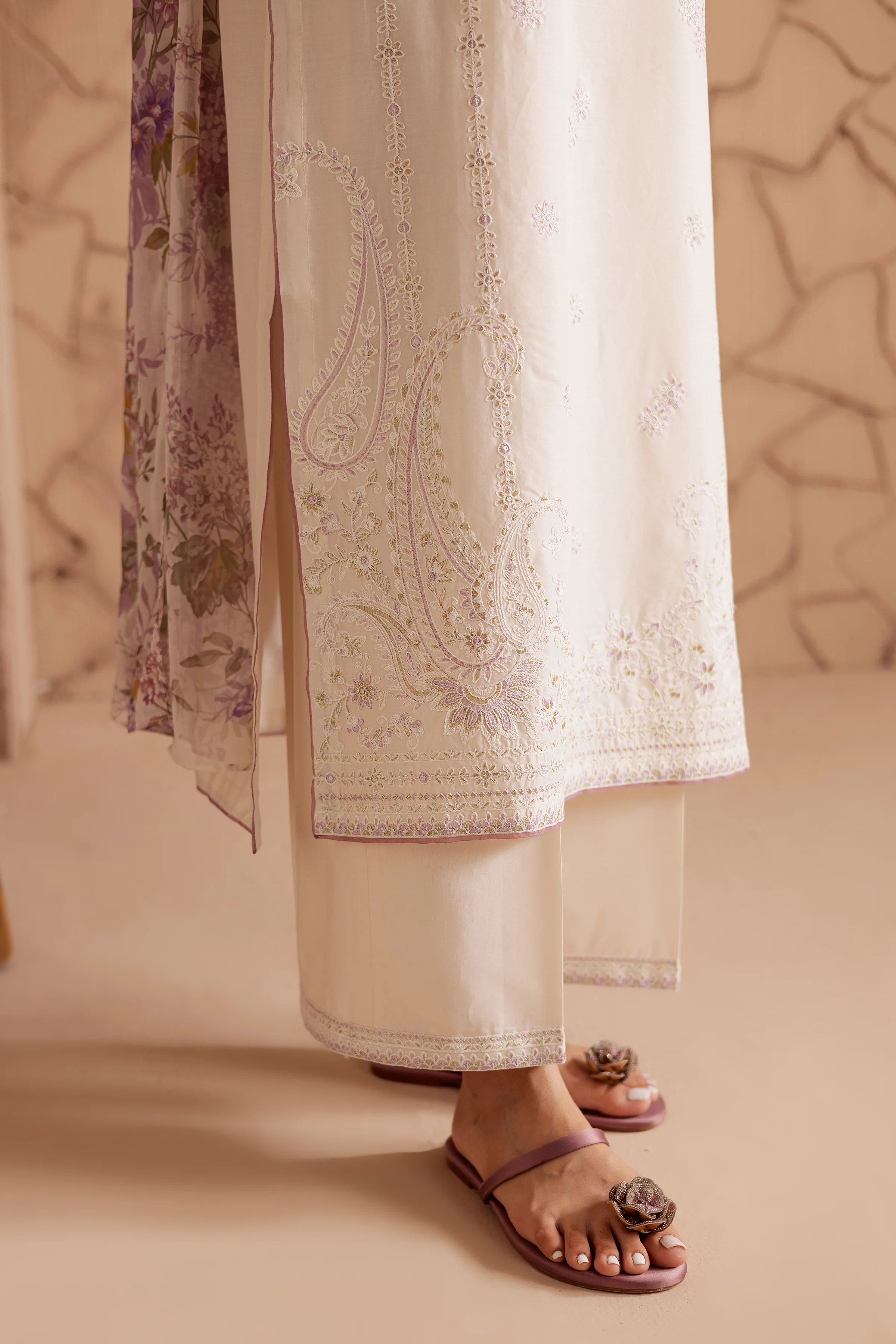 White Beast 3Pc - Embroidered Lawn Dress - Image 9