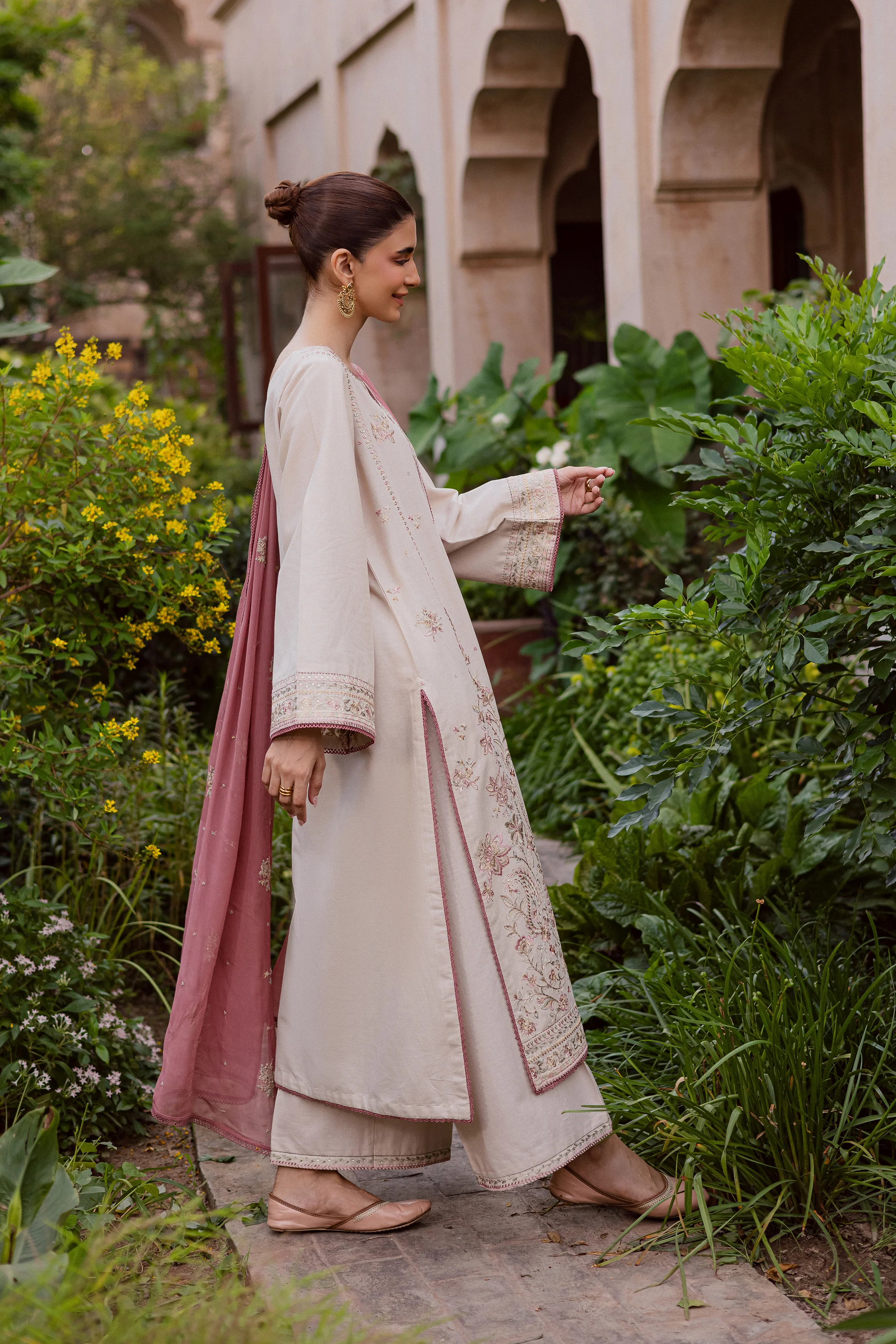 White Castor 3Pc - Embroidered Khaddar Dress - Image 6