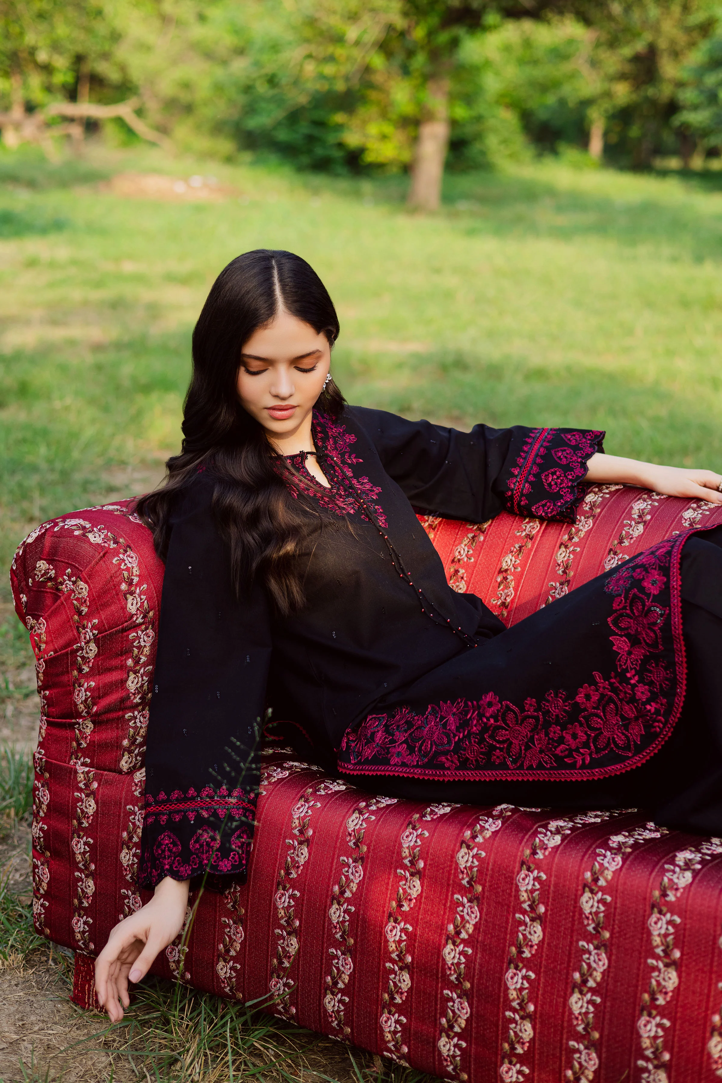 Zarish 2pc - Embroidered Khaddar Dress - Image 2