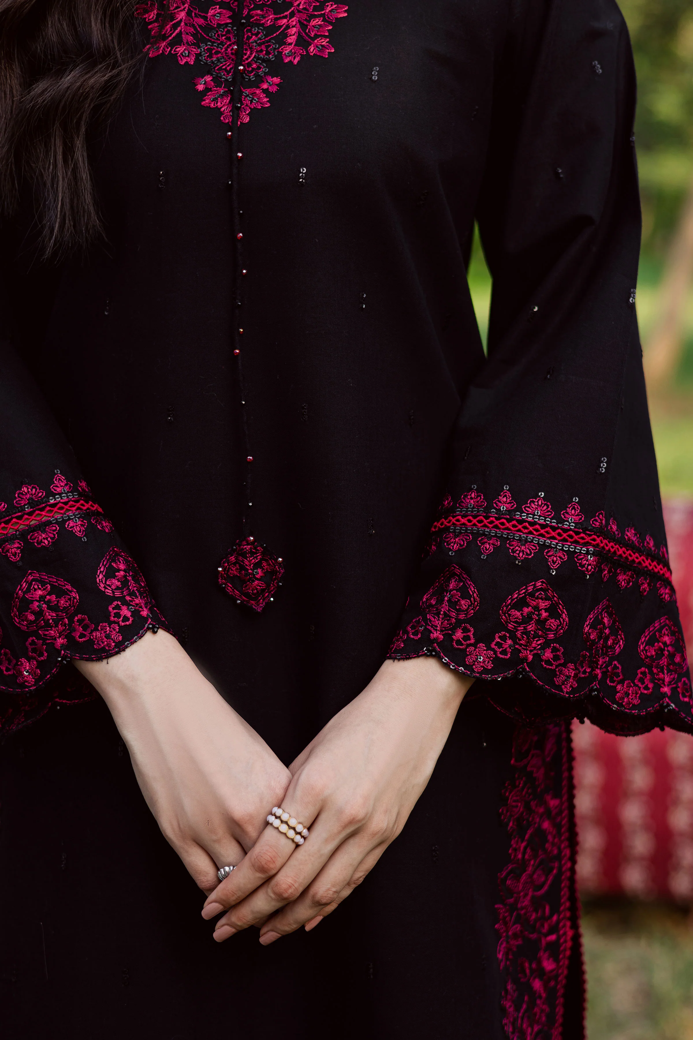 Zarish 2pc - Embroidered Khaddar Dress - Image 6